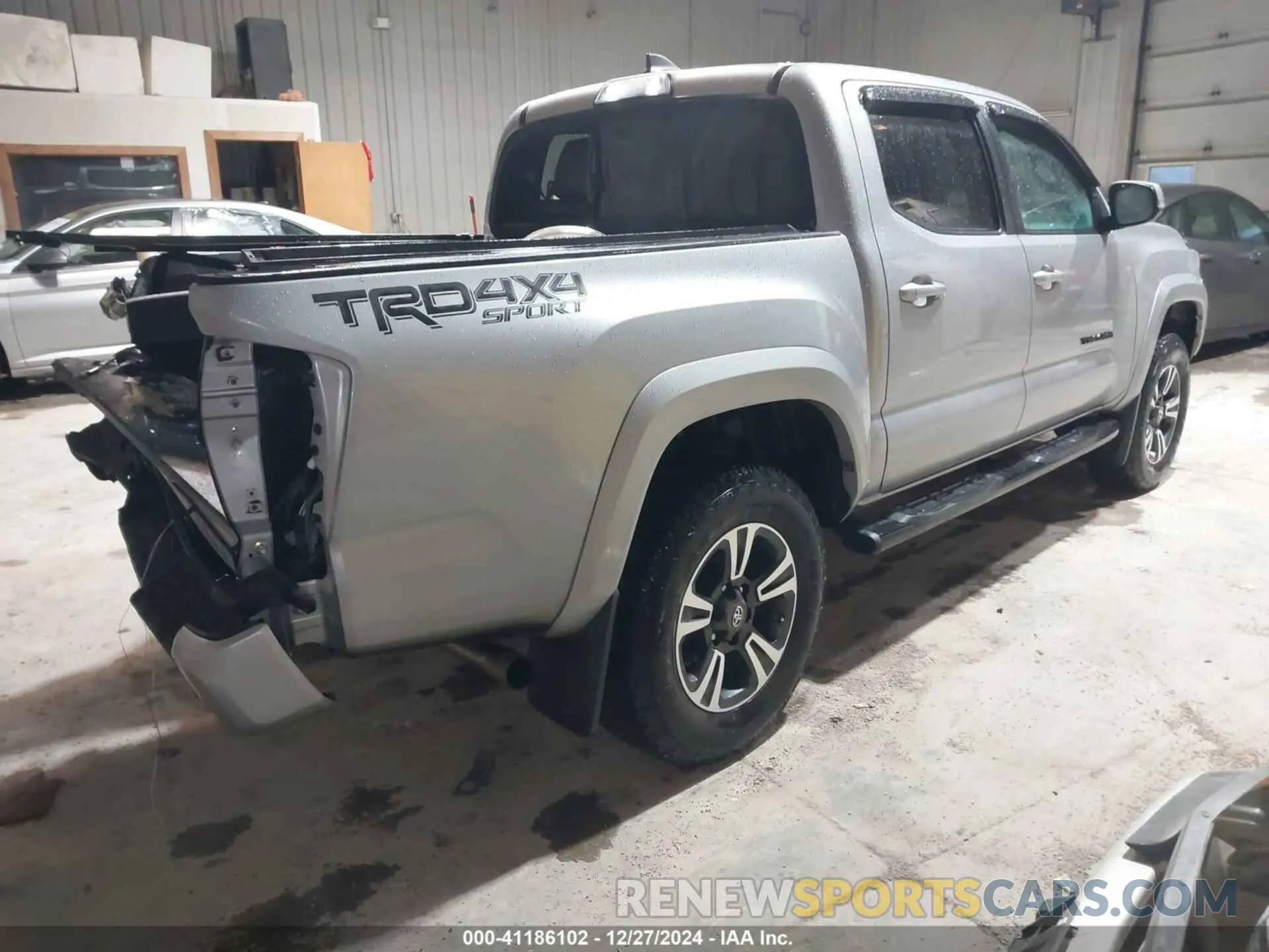 4 fotografías del automóvil dañado 3TMCZ5AN5KM261778 TOYOTA TACOMA 2019