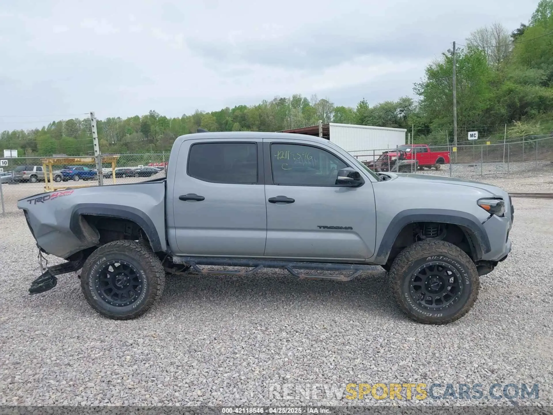 13 fotografías del automóvil dañado 3TMCZ5AN5KM271274 TOYOTA TACOMA 2019