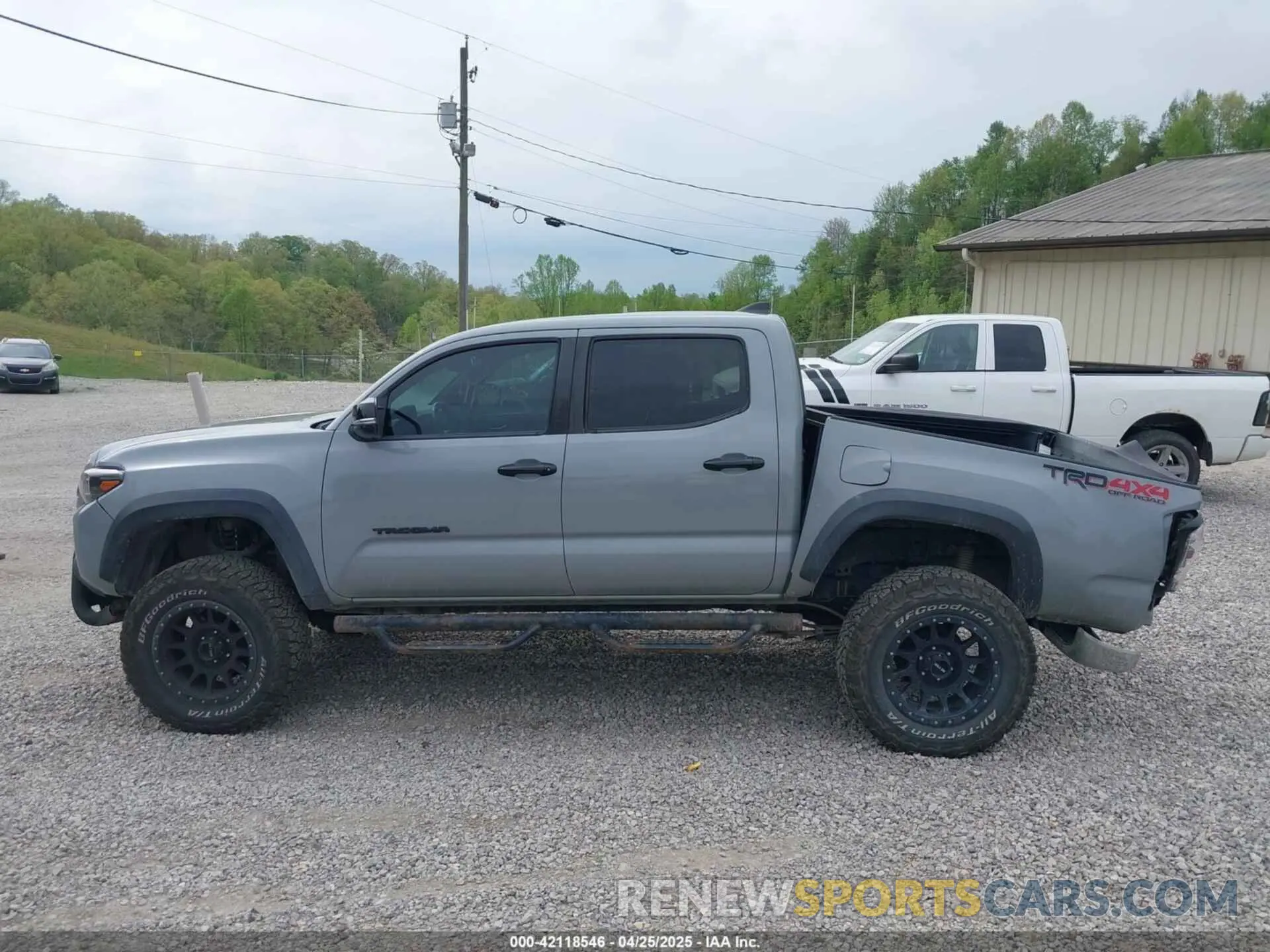 14 fotografías del automóvil dañado 3TMCZ5AN5KM271274 TOYOTA TACOMA 2019
