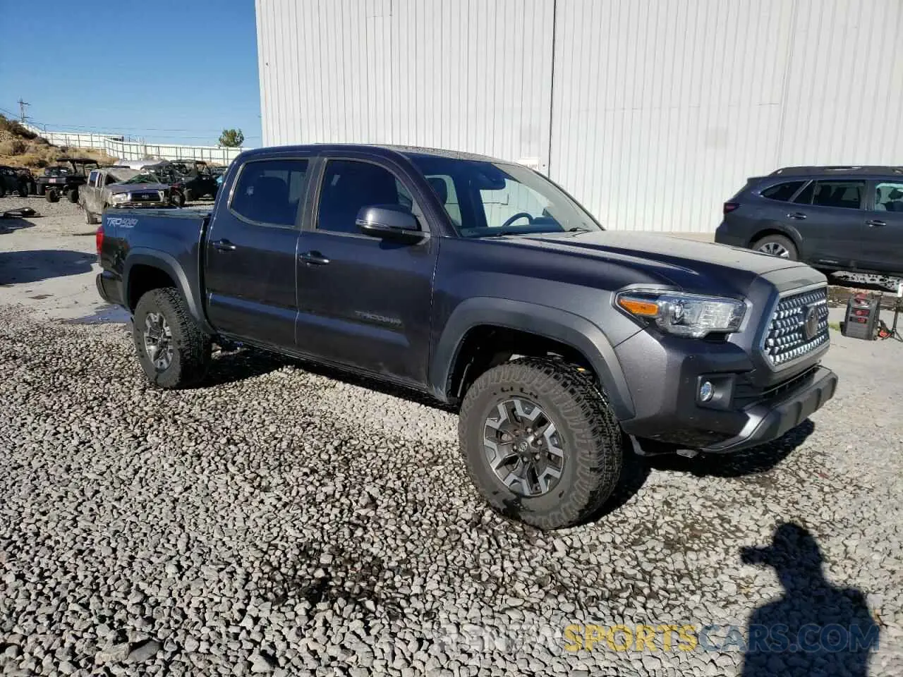 4 fotografías del automóvil dañado 3TMCZ5AN5KM287975 TOYOTA TACOMA 2019
