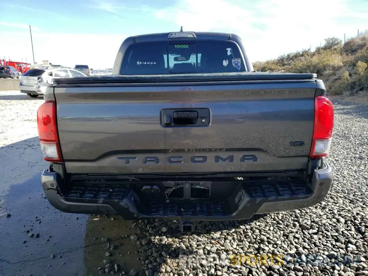6 fotografías del automóvil dañado 3TMCZ5AN5KM287975 TOYOTA TACOMA 2019
