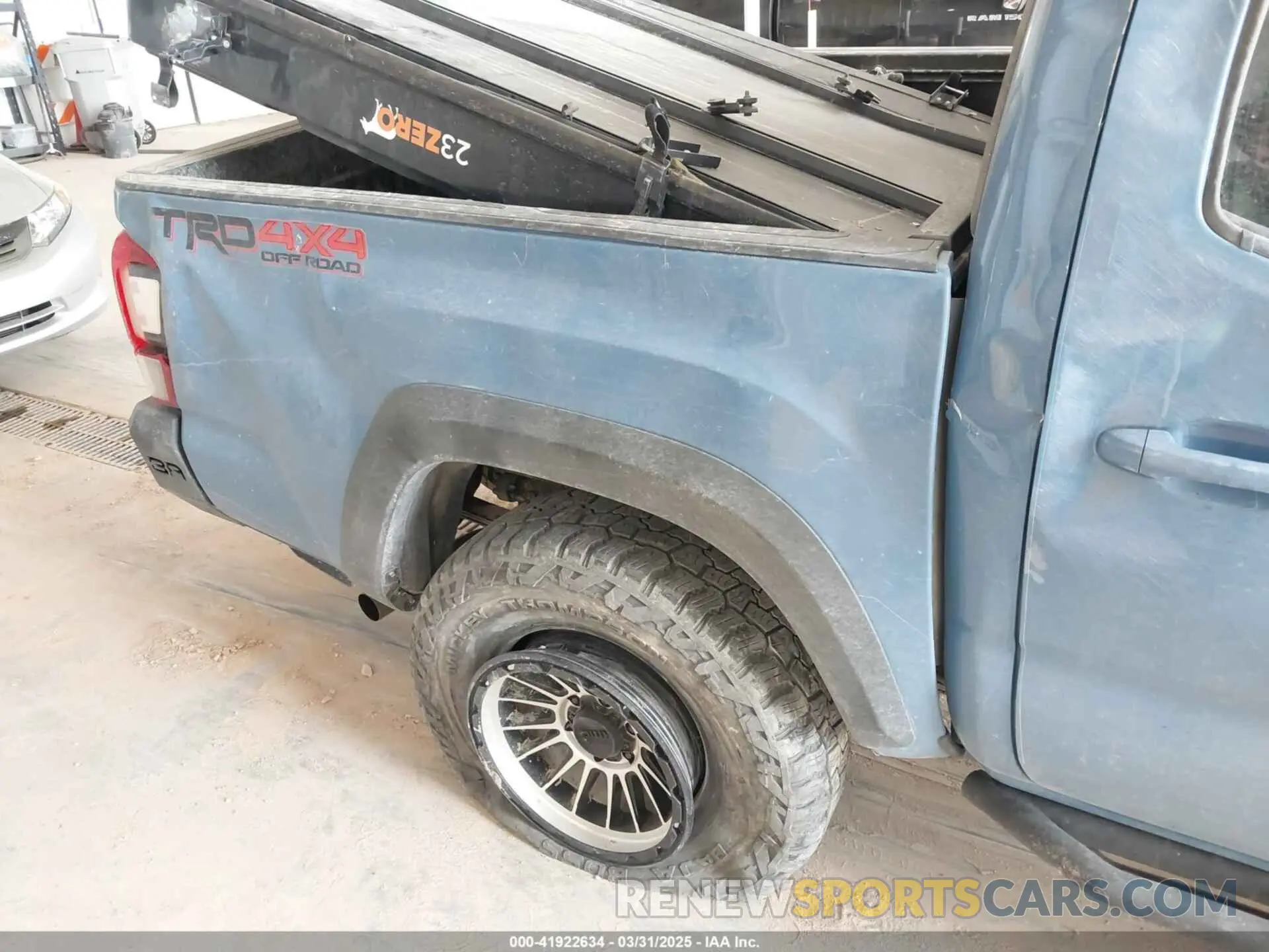 17 fotografías del automóvil dañado 3TMCZ5AN6KM194530 TOYOTA TACOMA 2019