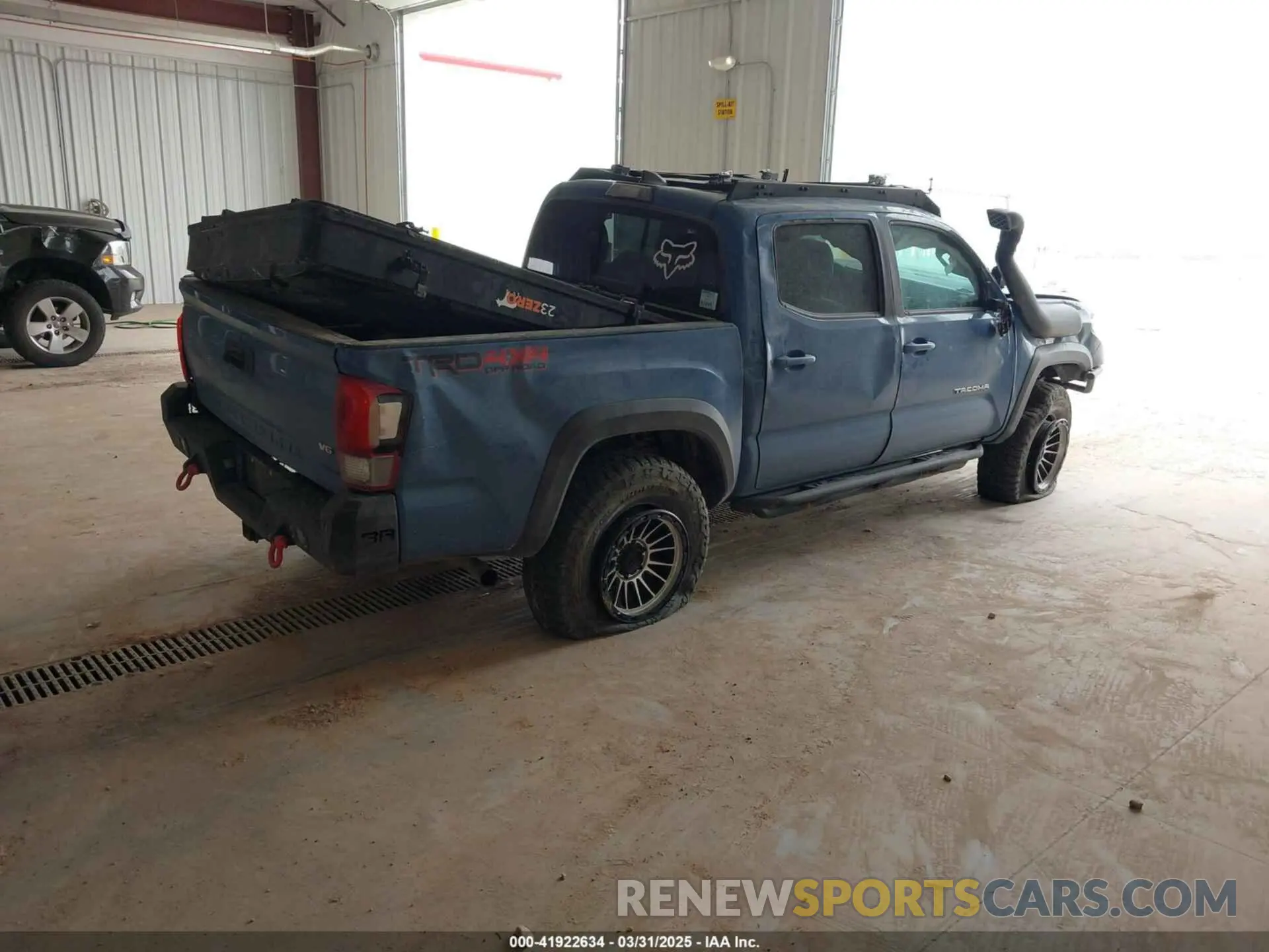 4 fotografías del automóvil dañado 3TMCZ5AN6KM194530 TOYOTA TACOMA 2019