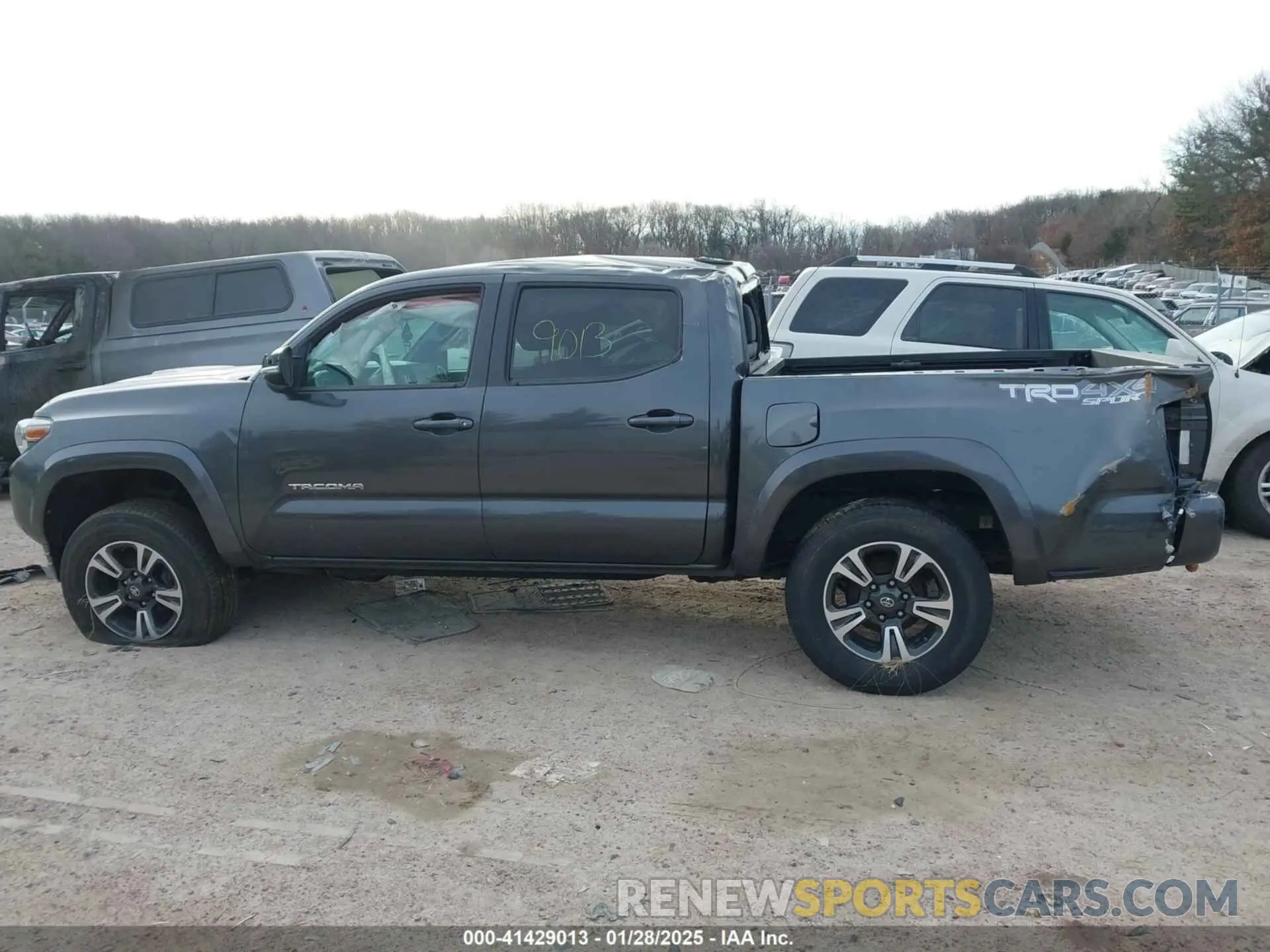 15 fotografías del automóvil dañado 3TMCZ5AN6KM199663 TOYOTA TACOMA 2019