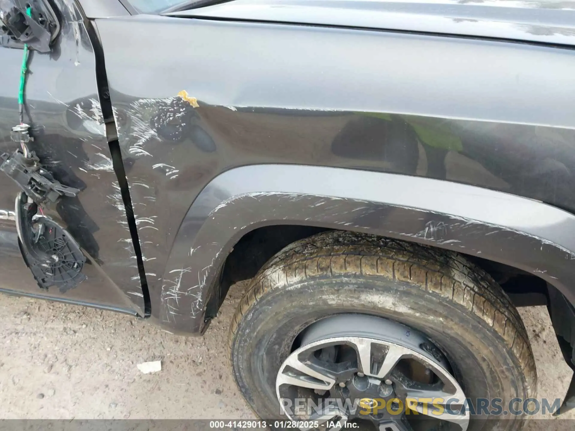 18 fotografías del automóvil dañado 3TMCZ5AN6KM199663 TOYOTA TACOMA 2019