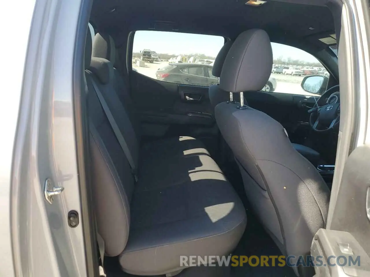10 fotografías del automóvil dañado 3TMCZ5AN6KM217644 TOYOTA TACOMA 2019