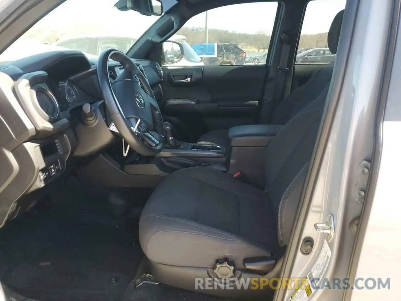 7 fotografías del automóvil dañado 3TMCZ5AN6KM217644 TOYOTA TACOMA 2019