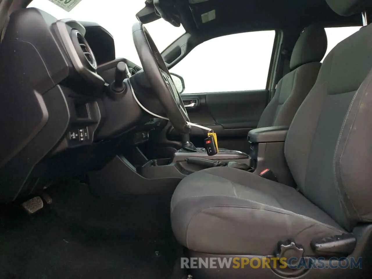 7 fotografías del automóvil dañado 3TMCZ5AN6KM217661 TOYOTA TACOMA 2019