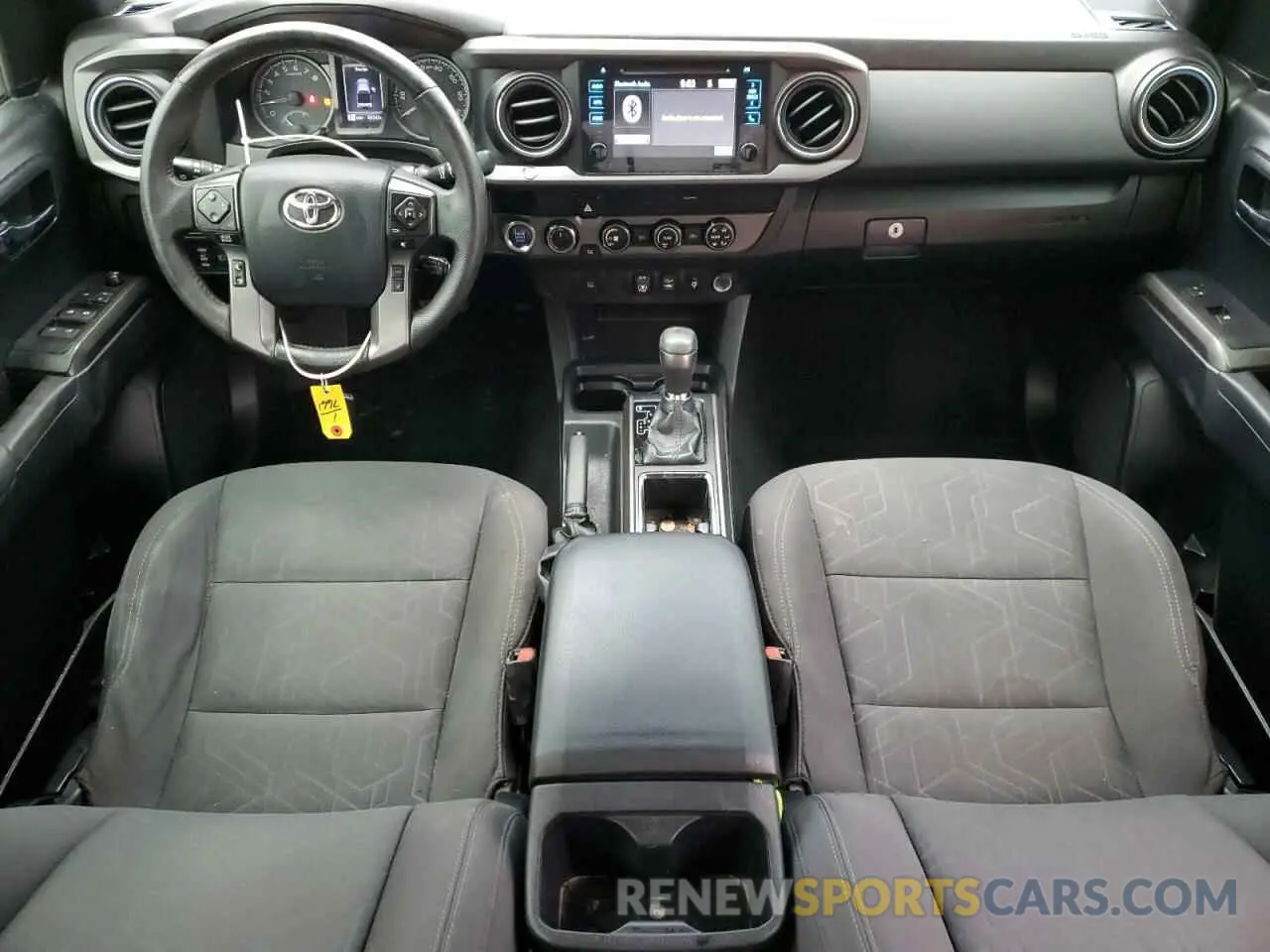 8 fotografías del automóvil dañado 3TMCZ5AN6KM217661 TOYOTA TACOMA 2019