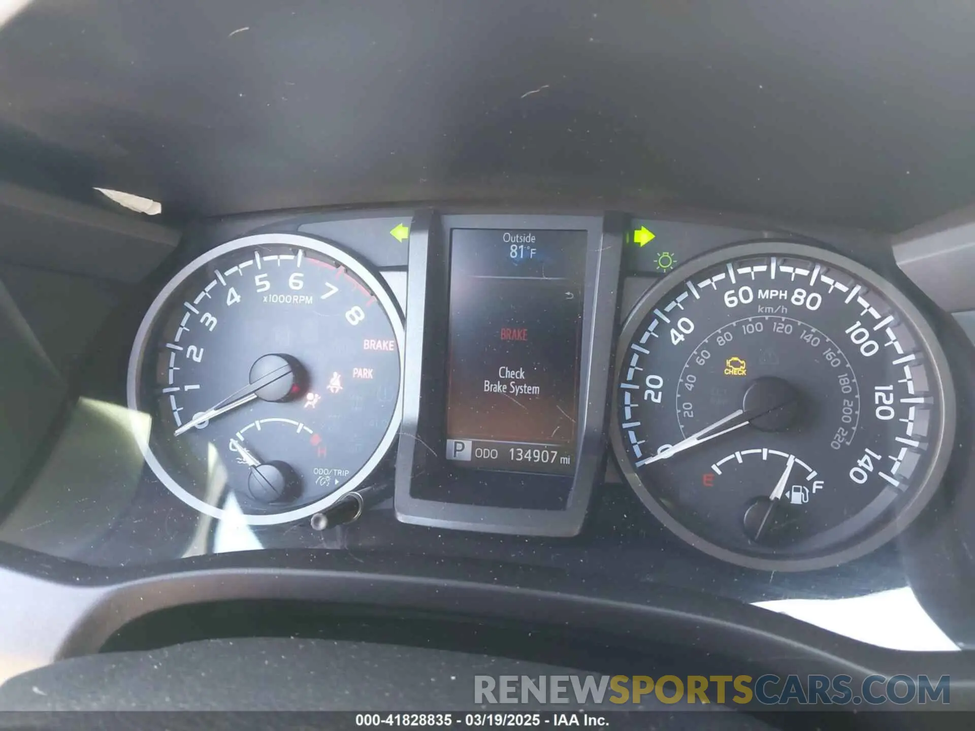7 fotografías del automóvil dañado 3TMCZ5AN6KM229597 TOYOTA TACOMA 2019