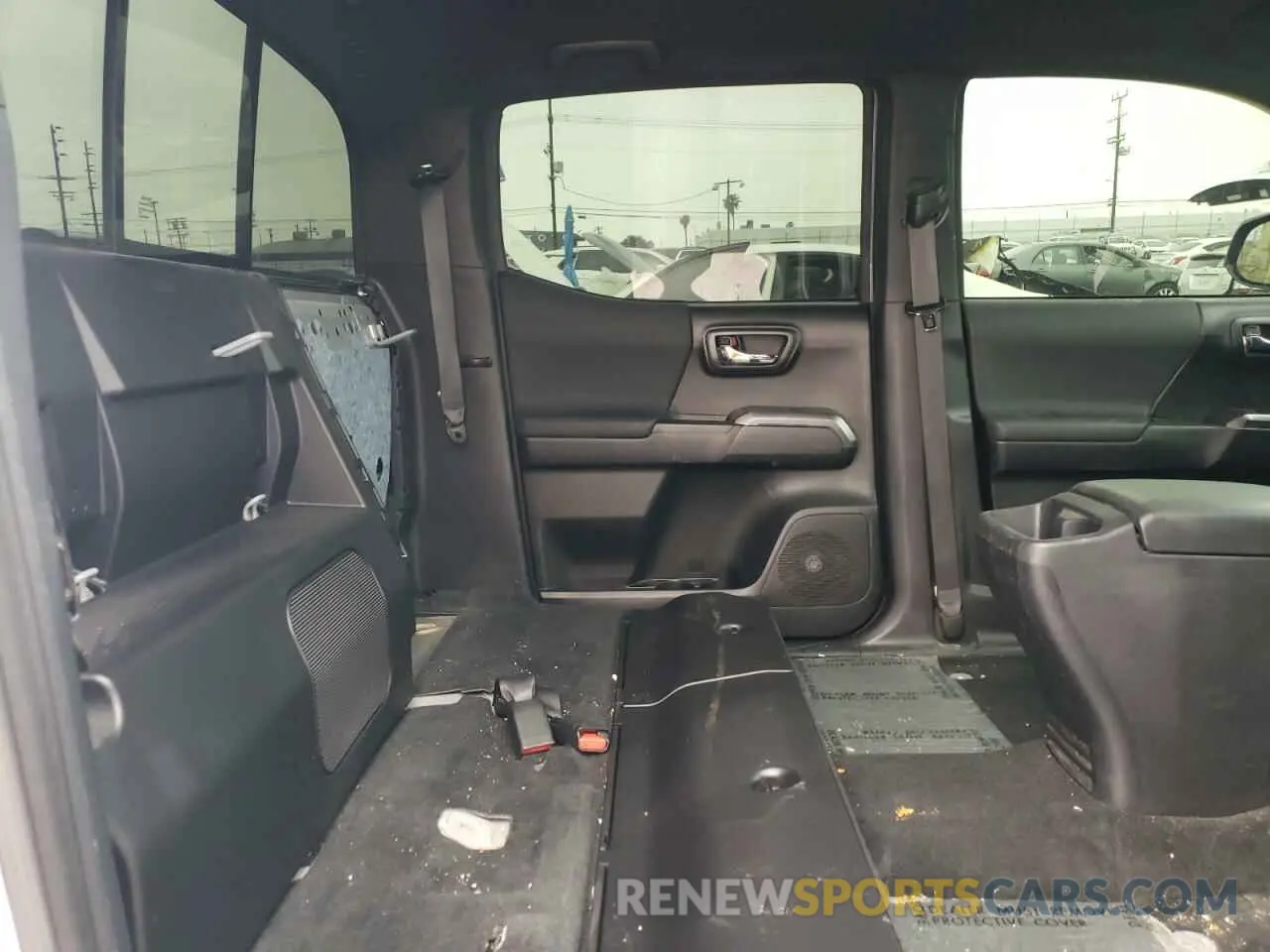 10 fotografías del automóvil dañado 3TMCZ5AN6KM237411 TOYOTA TACOMA 2019