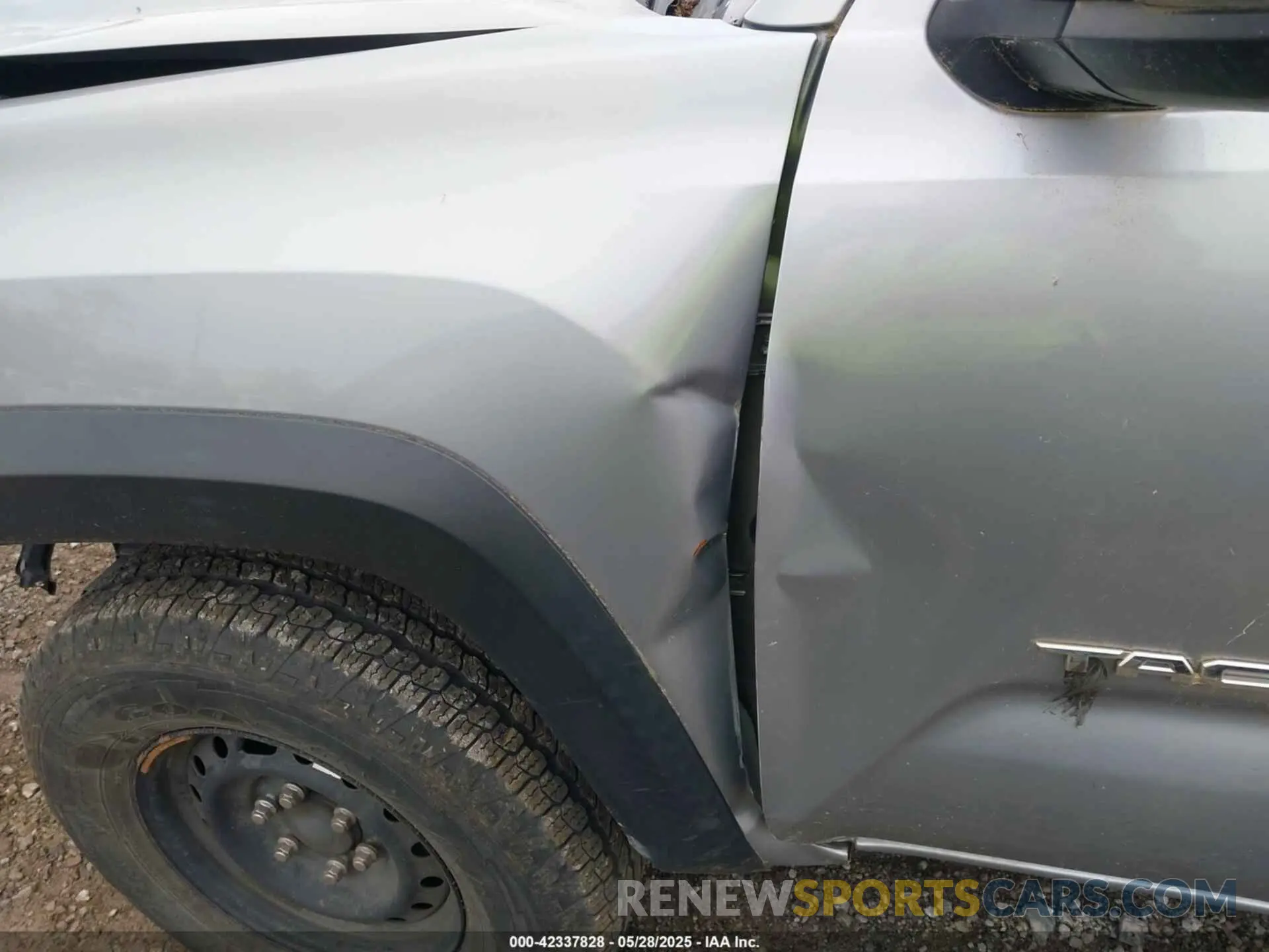 18 fotografías del automóvil dañado 3TMCZ5AN6KM239871 TOYOTA TACOMA 2019