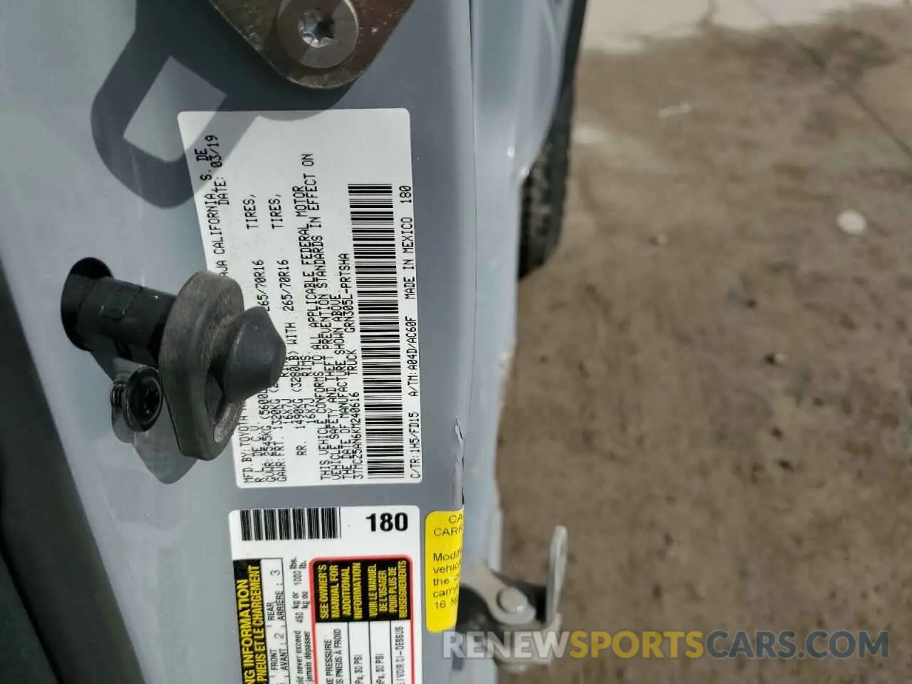 13 fotografías del automóvil dañado 3TMCZ5AN6KM240616 TOYOTA TACOMA 2019