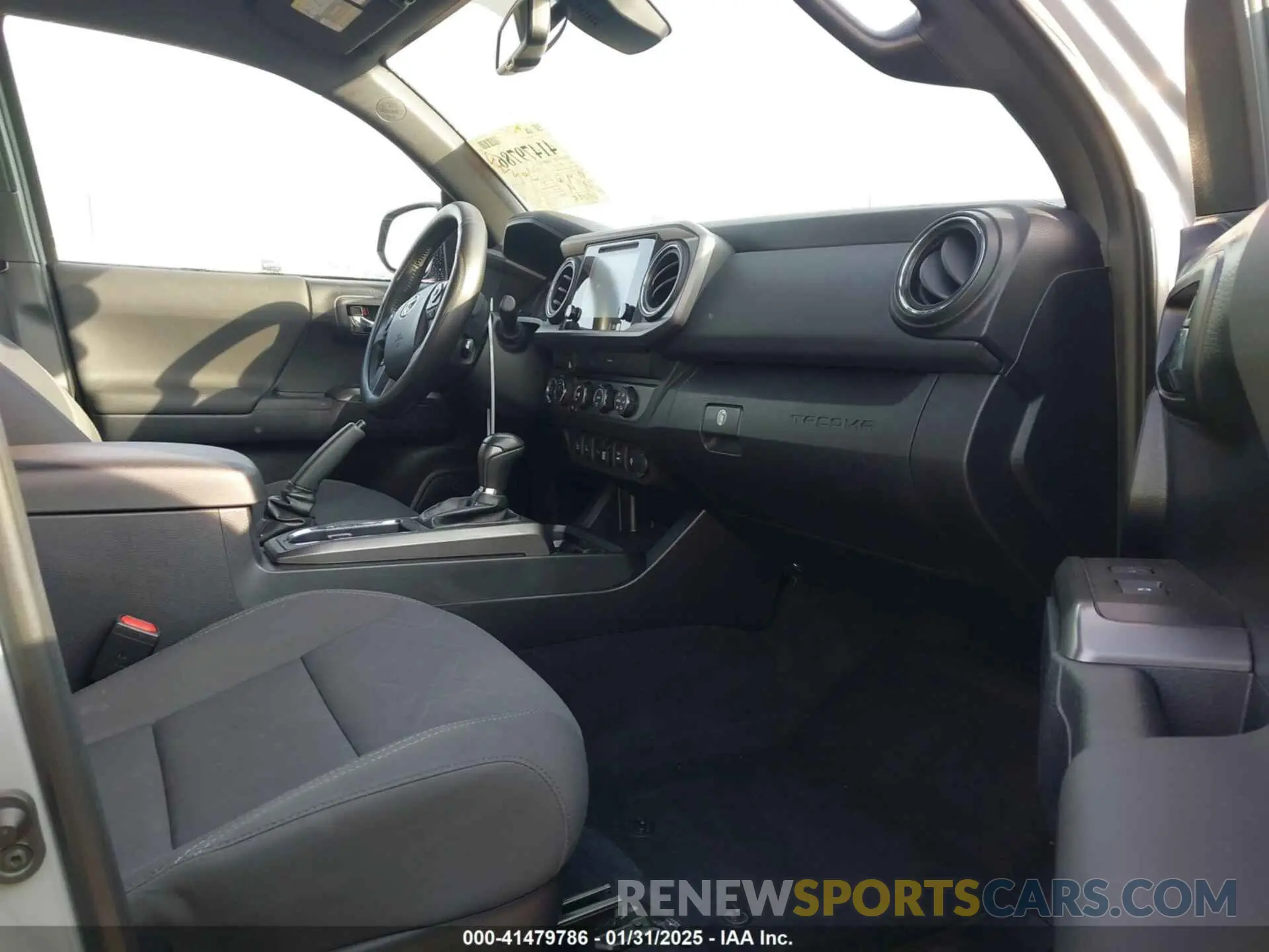 5 fotografías del automóvil dañado 3TMCZ5AN6KM250062 TOYOTA TACOMA 2019