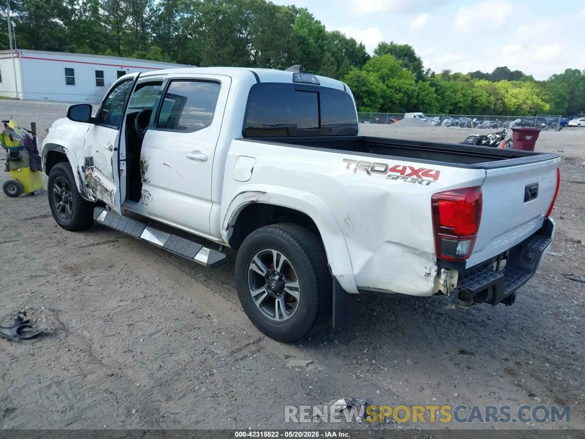 3 fotografías del automóvil dañado 3TMCZ5AN6KM253480 TOYOTA TACOMA 2019