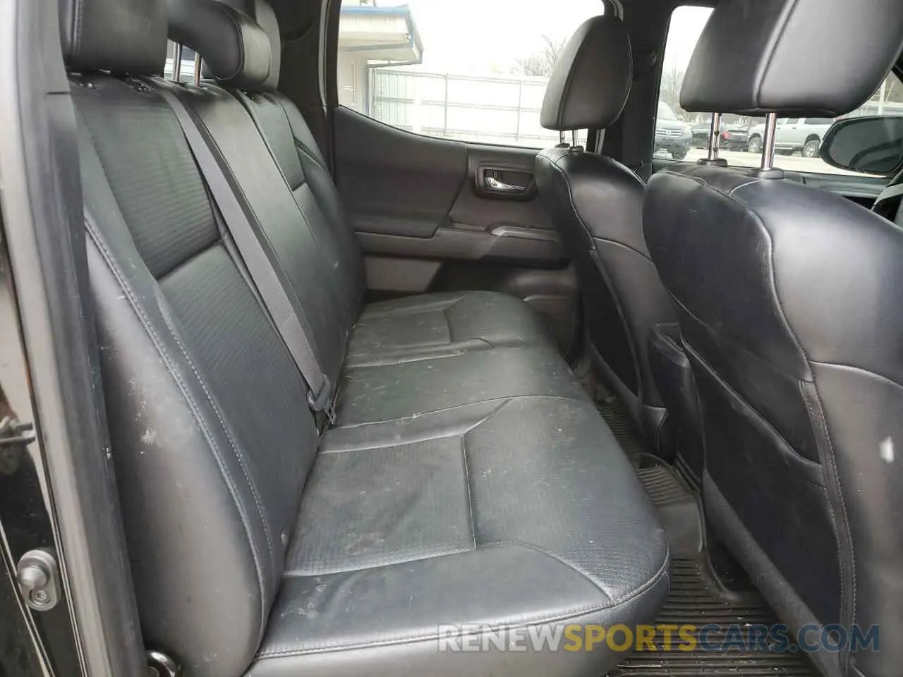 10 fotografías del automóvil dañado 3TMCZ5AN6KM259277 TOYOTA TACOMA 2019