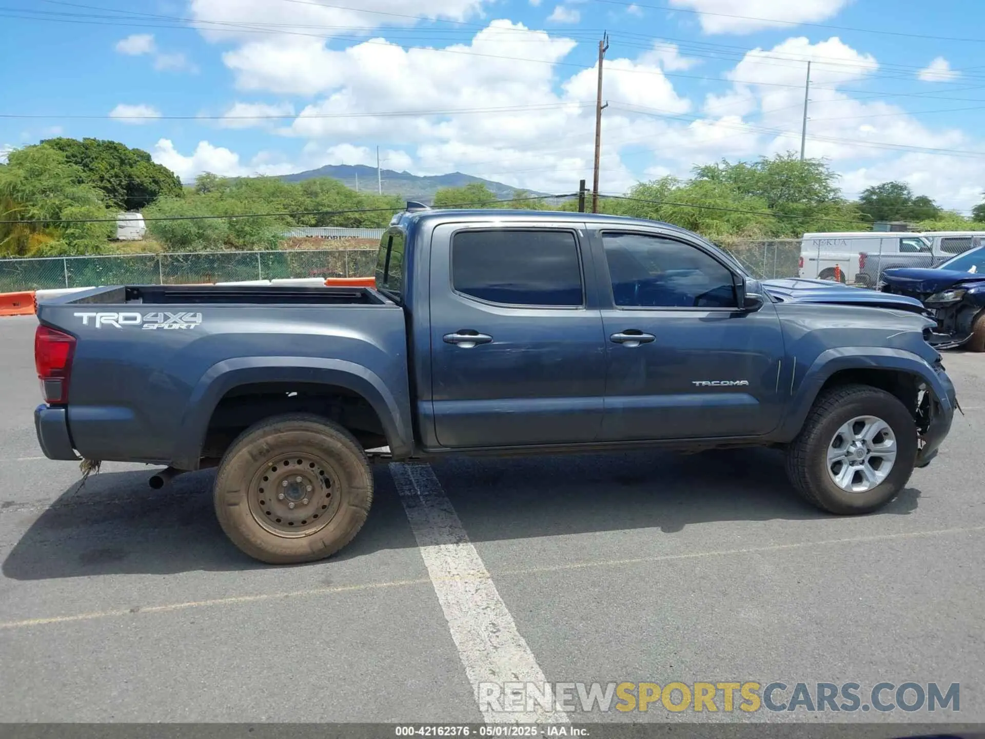 14 fotografías del automóvil dañado 3TMCZ5AN6KM259778 TOYOTA TACOMA 2019