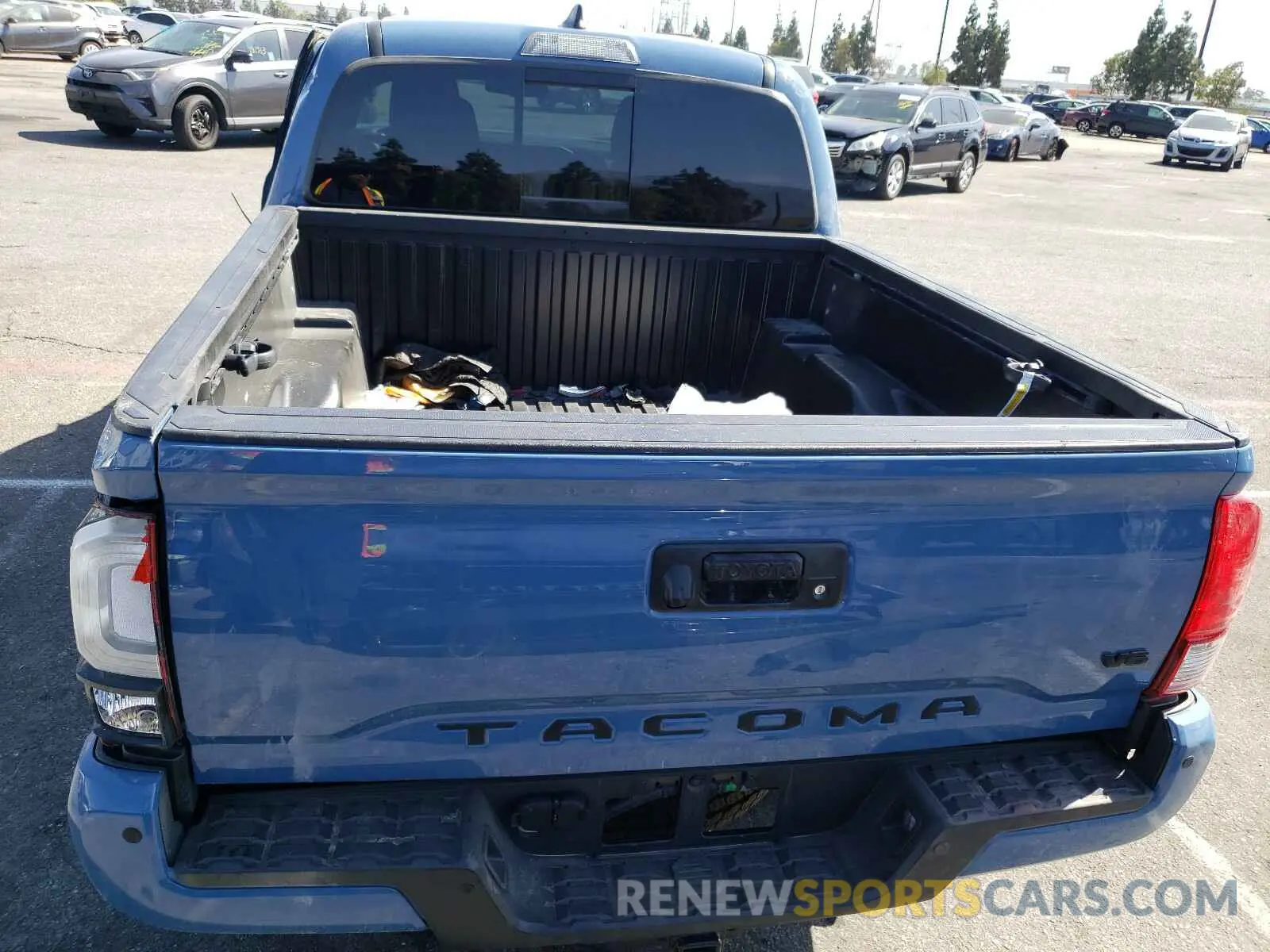 9 fotografías del automóvil dañado 3TMCZ5AN6KM276421 TOYOTA TACOMA 2019