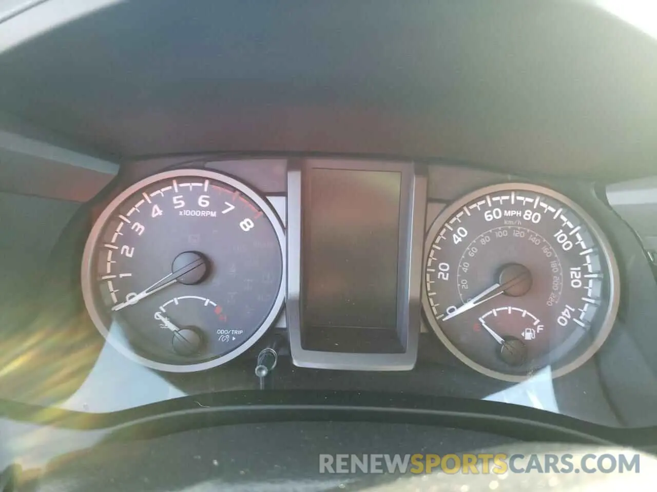 9 fotografías del automóvil dañado 3TMCZ5AN6KM281733 TOYOTA TACOMA 2019