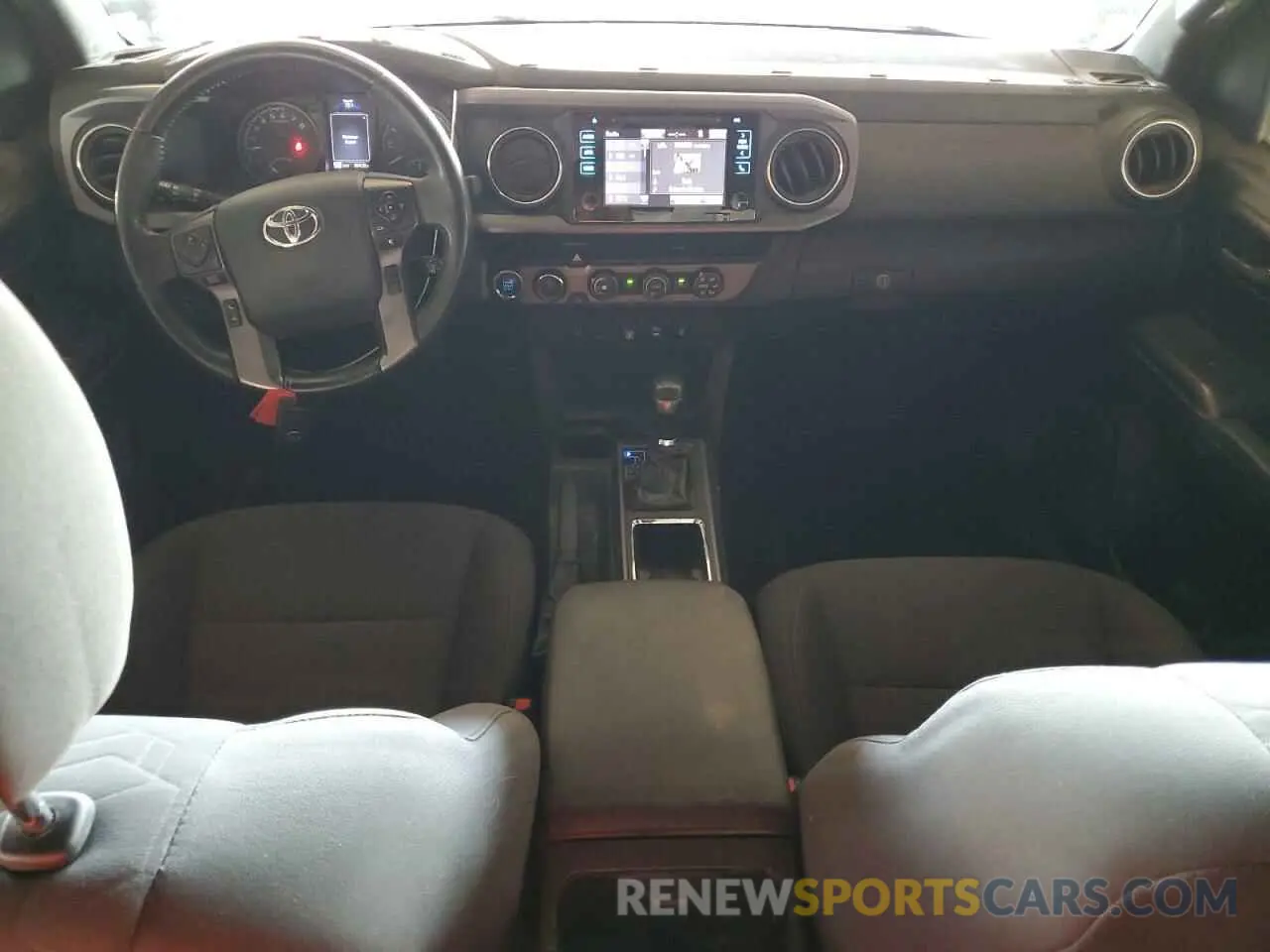8 fotografías del automóvil dañado 3TMCZ5AN6KM282865 TOYOTA TACOMA 2019