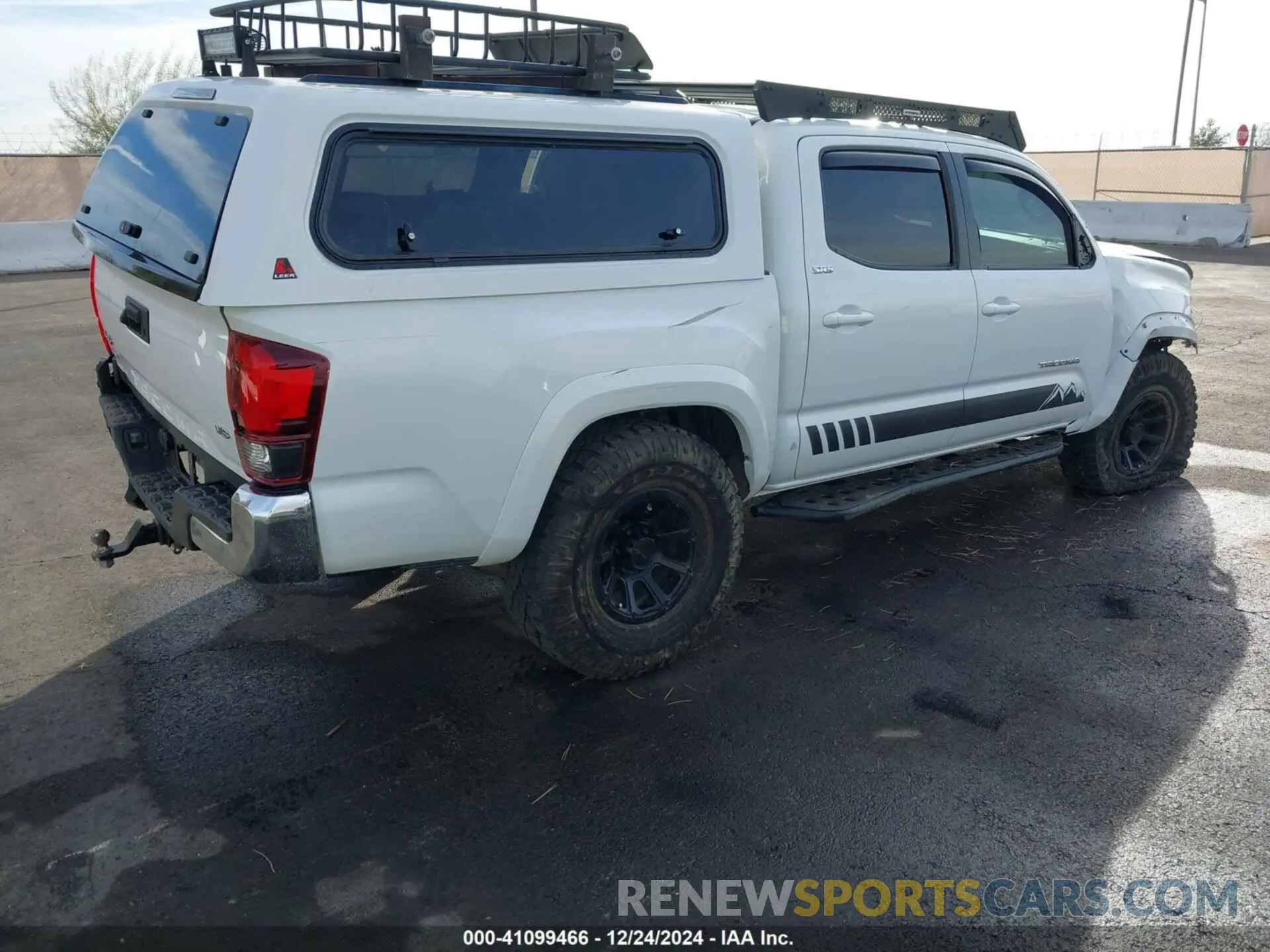 4 fotografías del automóvil dañado 3TMCZ5AN6KM284101 TOYOTA TACOMA 2019
