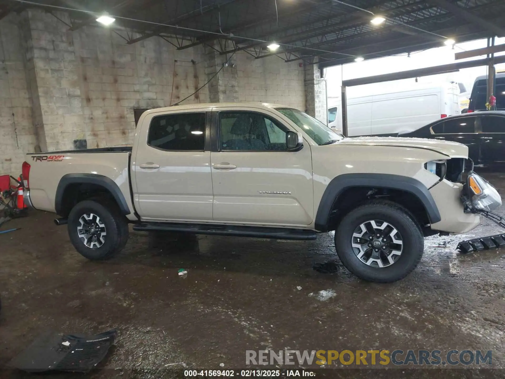 13 fotografías del automóvil dañado 3TMCZ5AN7KM192298 TOYOTA TACOMA 2019
