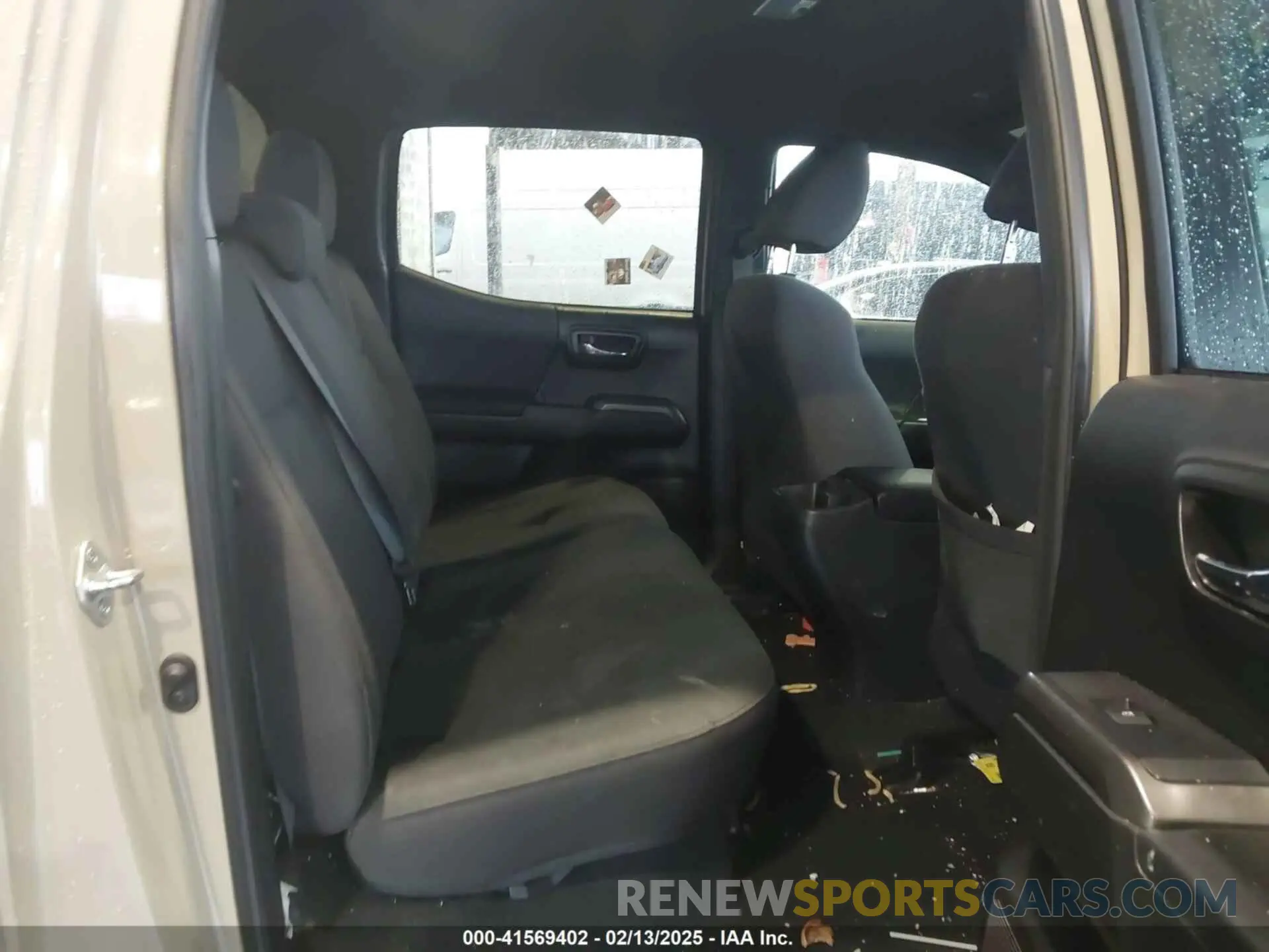 8 fotografías del automóvil dañado 3TMCZ5AN7KM192298 TOYOTA TACOMA 2019