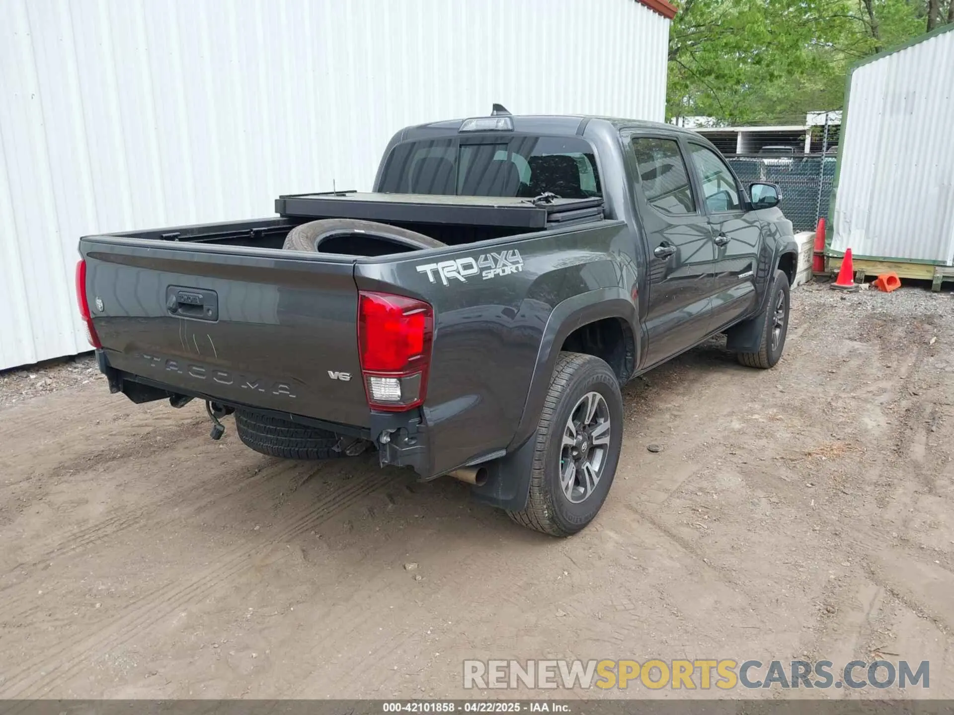 4 fotografías del automóvil dañado 3TMCZ5AN7KM198876 TOYOTA TACOMA 2019