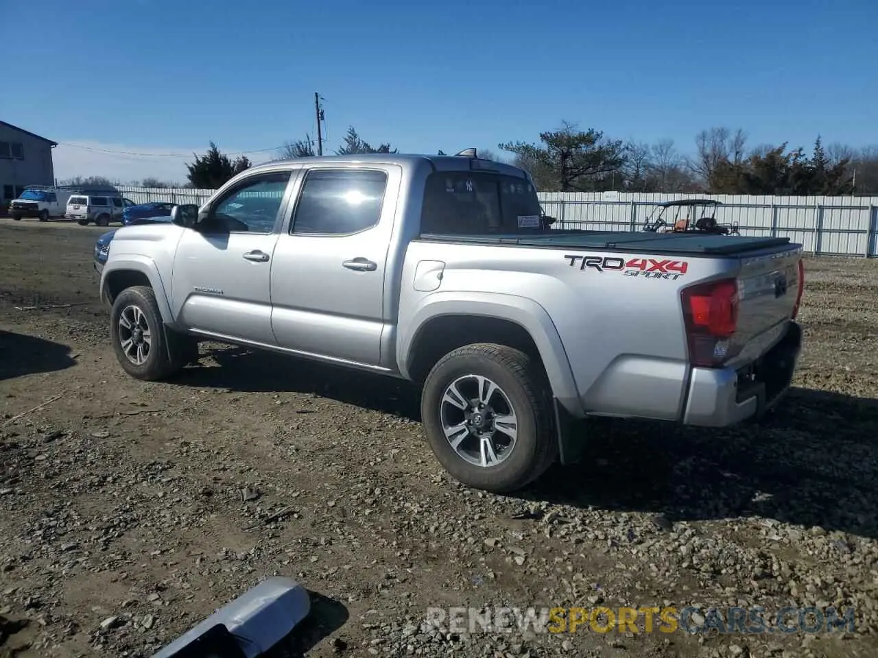 2 fotografías del automóvil dañado 3TMCZ5AN7KM218396 TOYOTA TACOMA 2019