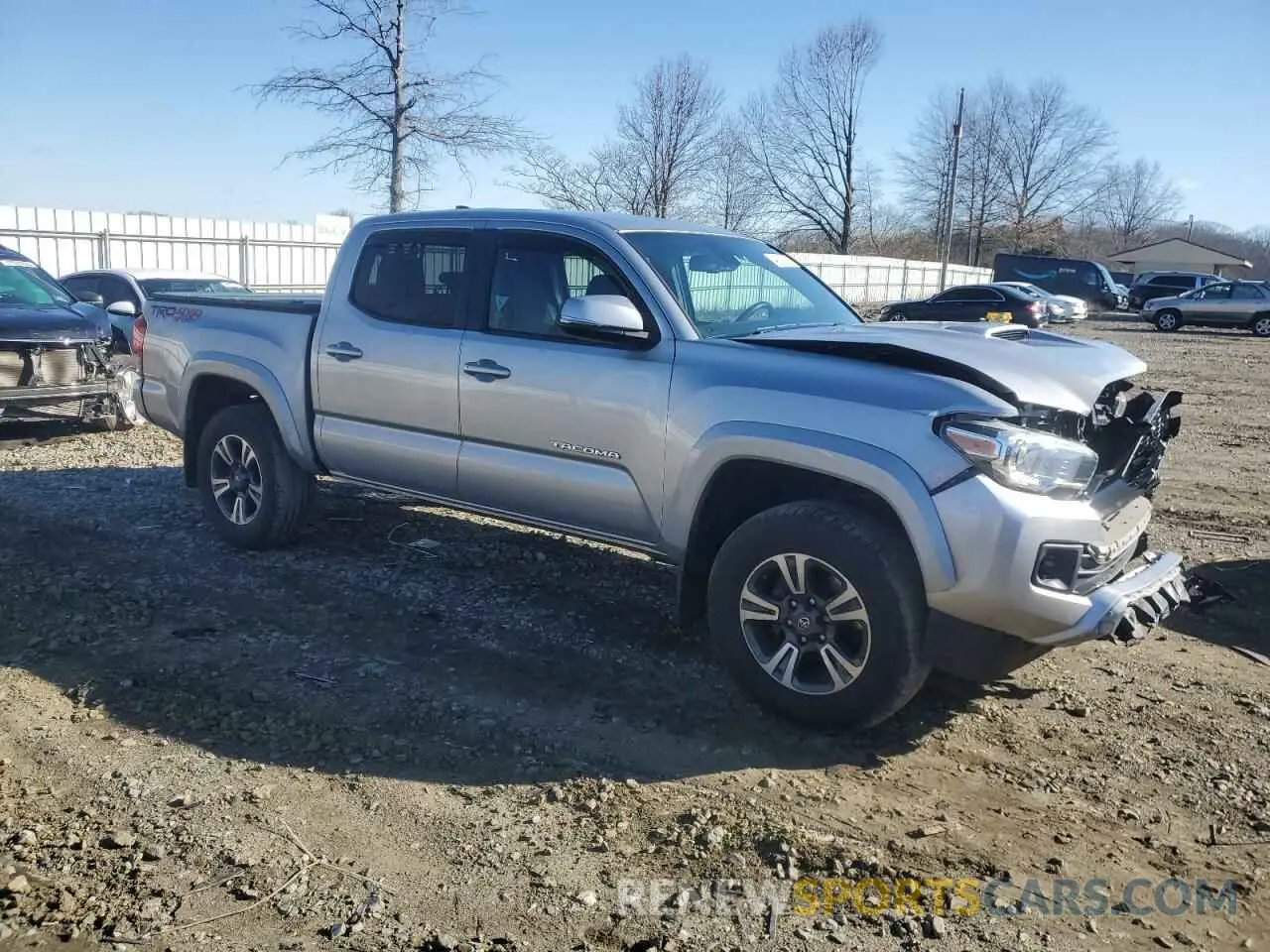 4 fotografías del automóvil dañado 3TMCZ5AN7KM218396 TOYOTA TACOMA 2019