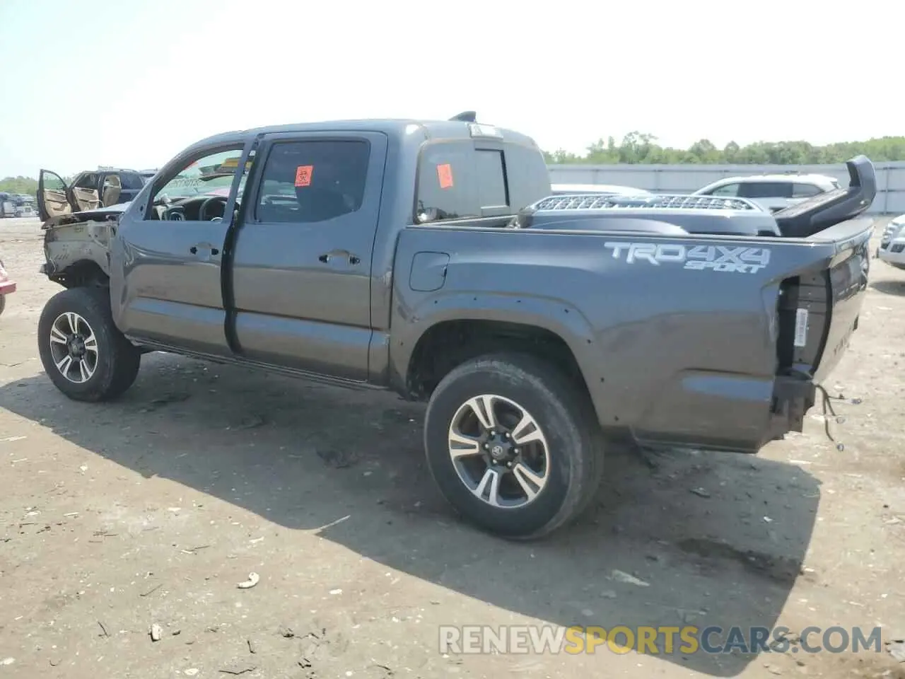 2 fotografías del automóvil dañado 3TMCZ5AN7KM218964 TOYOTA TACOMA 2019