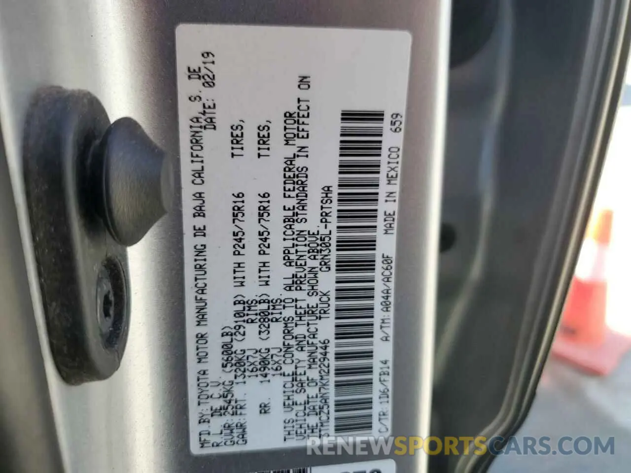 12 fotografías del automóvil dañado 3TMCZ5AN7KM229446 TOYOTA TACOMA 2019