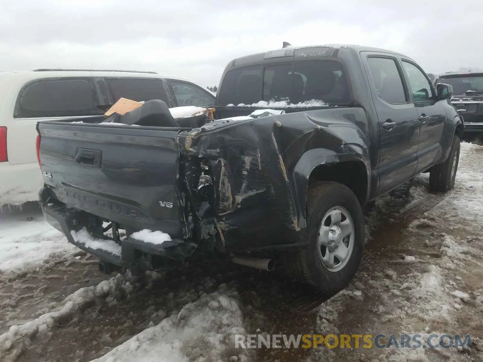 4 fotografías del automóvil dañado 3TMCZ5AN7KM273916 TOYOTA TACOMA 2019