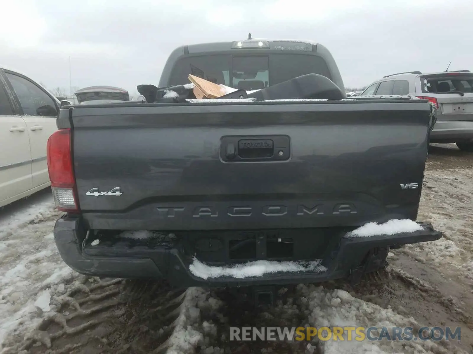 9 fotografías del automóvil dañado 3TMCZ5AN7KM273916 TOYOTA TACOMA 2019