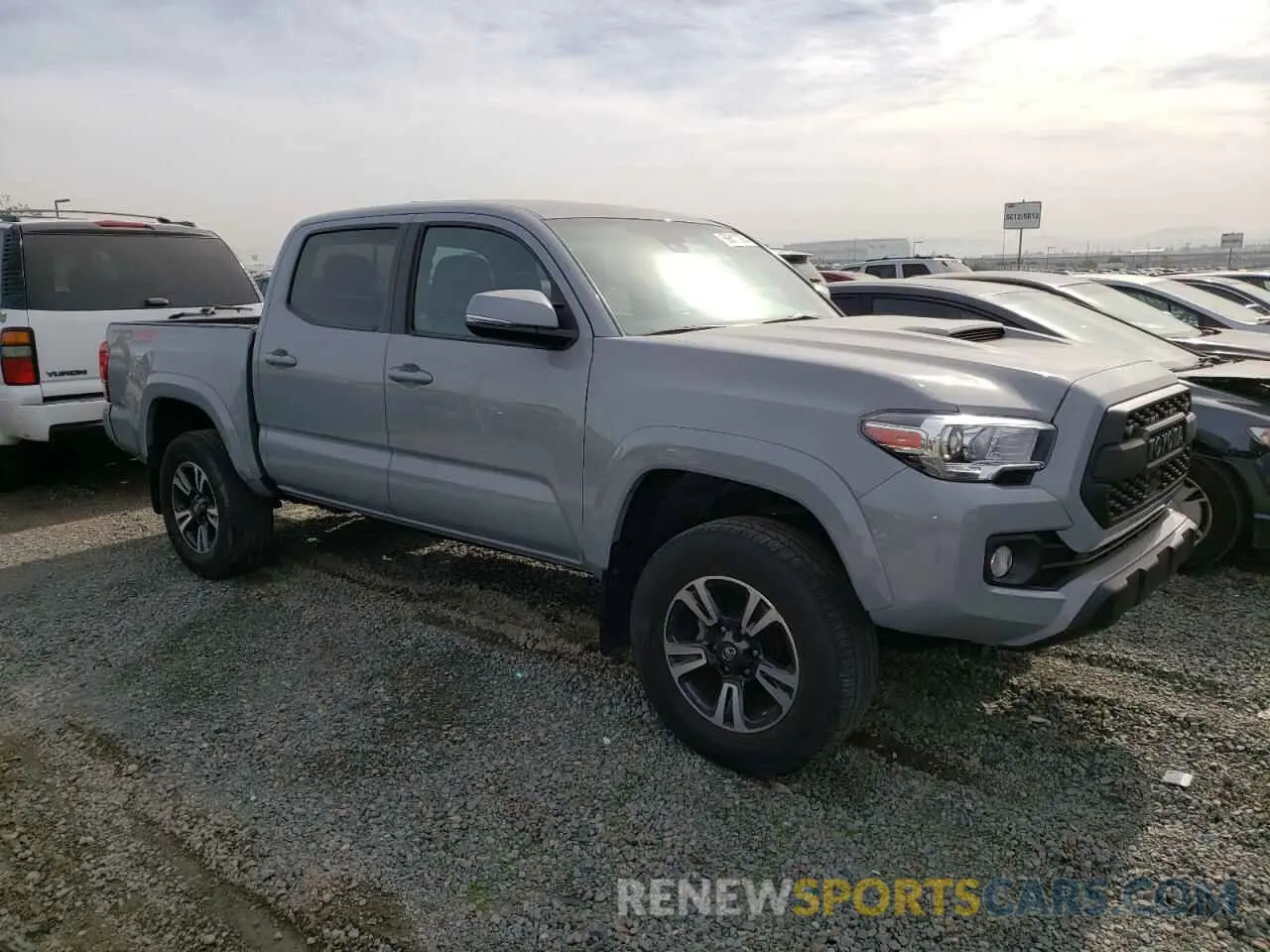 4 fotografías del automóvil dañado 3TMCZ5AN7KM279716 TOYOTA TACOMA 2019