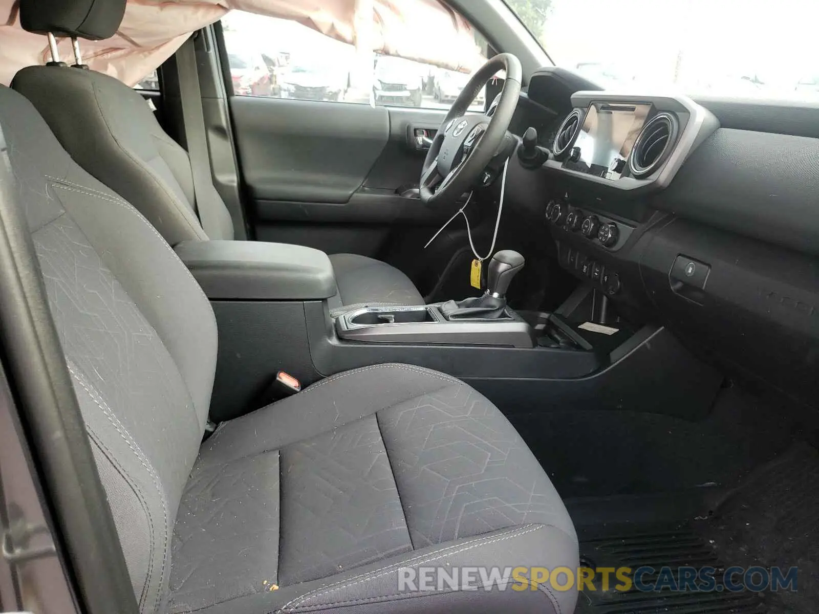 5 fotografías del automóvil dañado 3TMCZ5AN7KM279926 TOYOTA TACOMA 2019