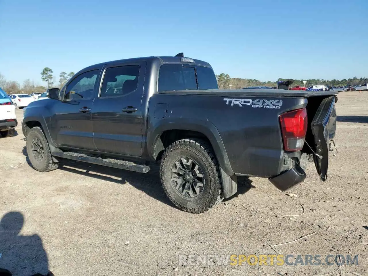 2 fotografías del automóvil dañado 3TMCZ5AN7KM287170 TOYOTA TACOMA 2019