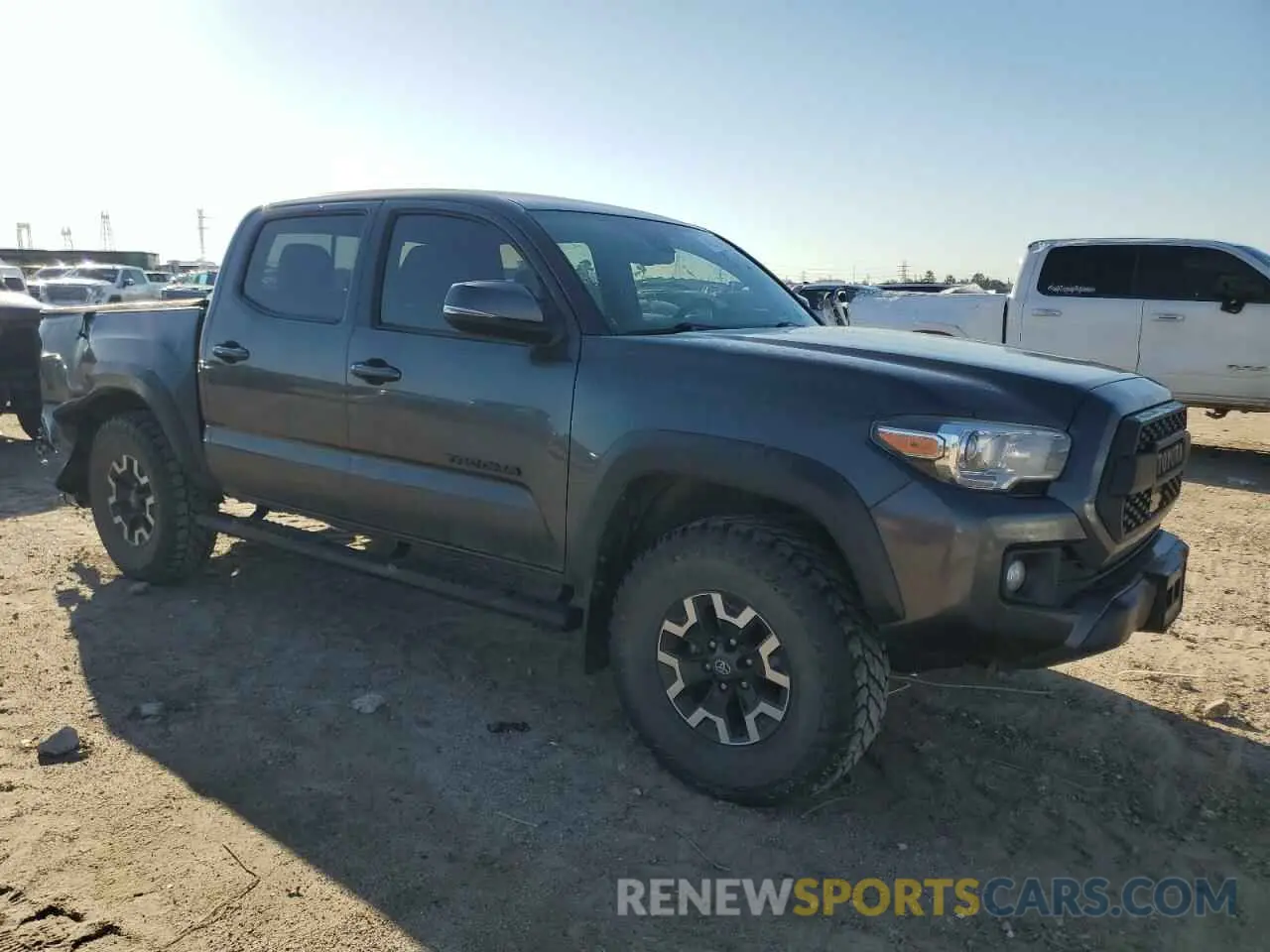 4 fotografías del automóvil dañado 3TMCZ5AN7KM287170 TOYOTA TACOMA 2019