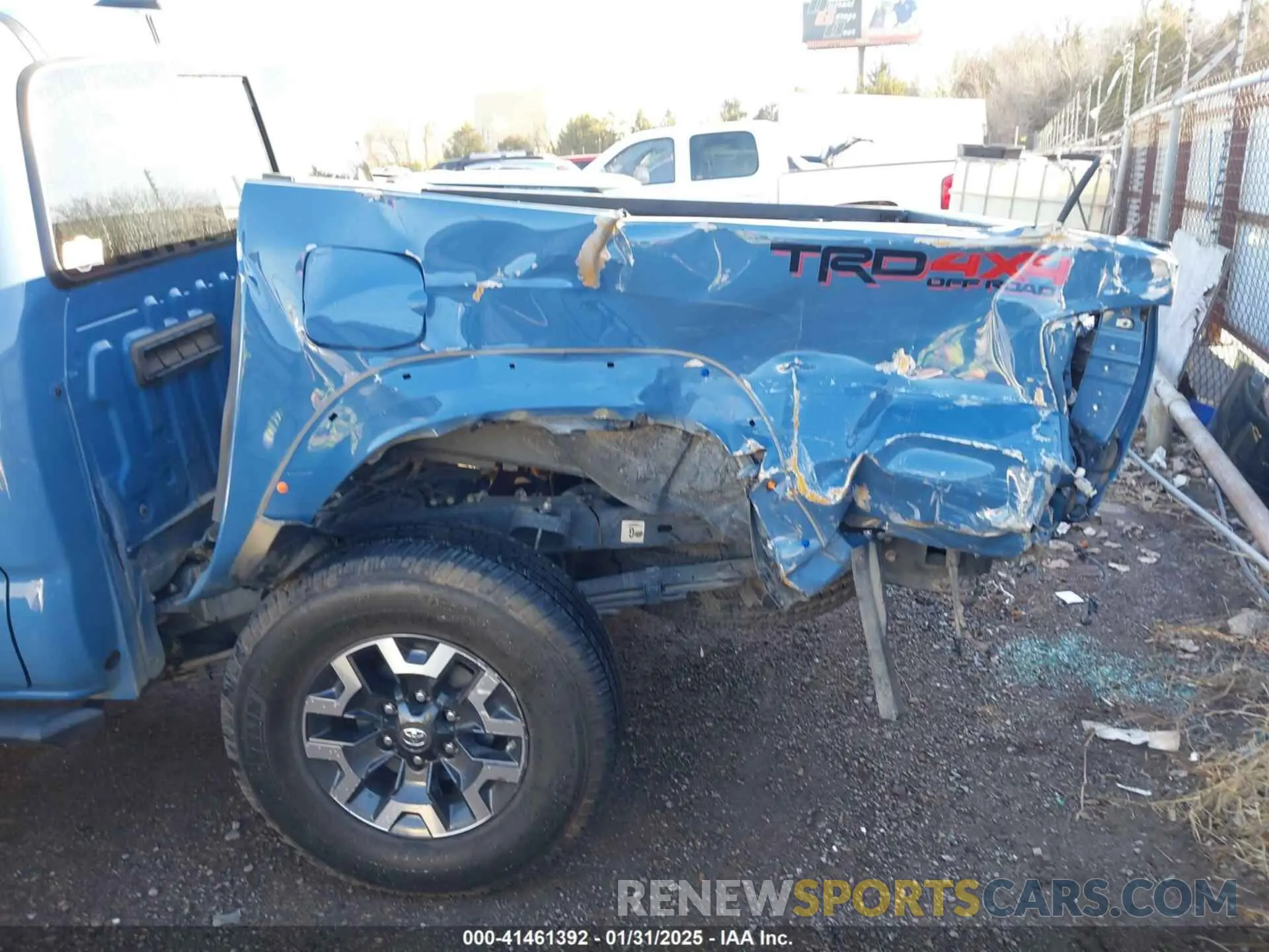 6 fotografías del automóvil dañado 3TMCZ5AN8KM192469 TOYOTA TACOMA 2019