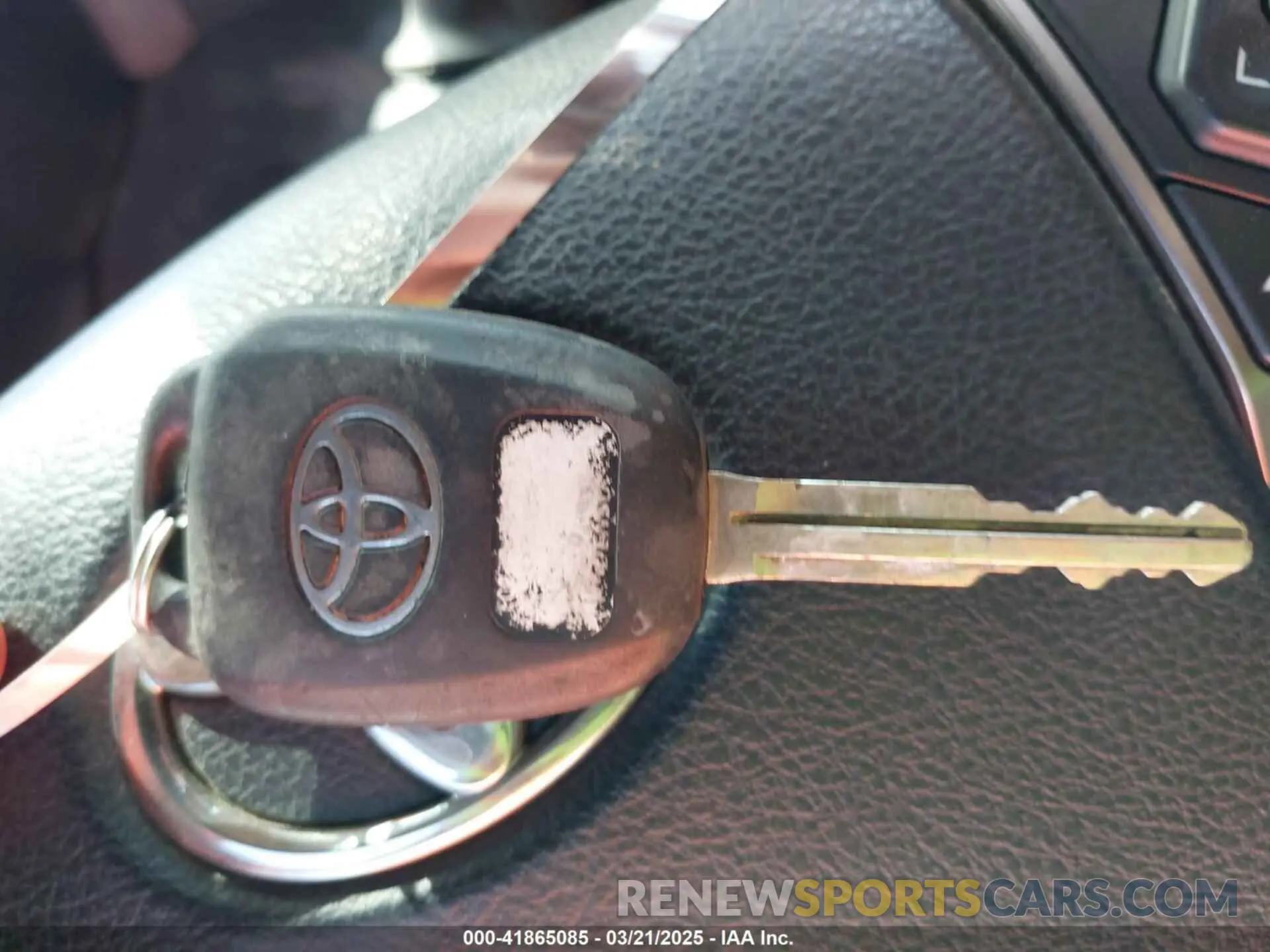 11 fotografías del automóvil dañado 3TMCZ5AN8KM196697 TOYOTA TACOMA 2019
