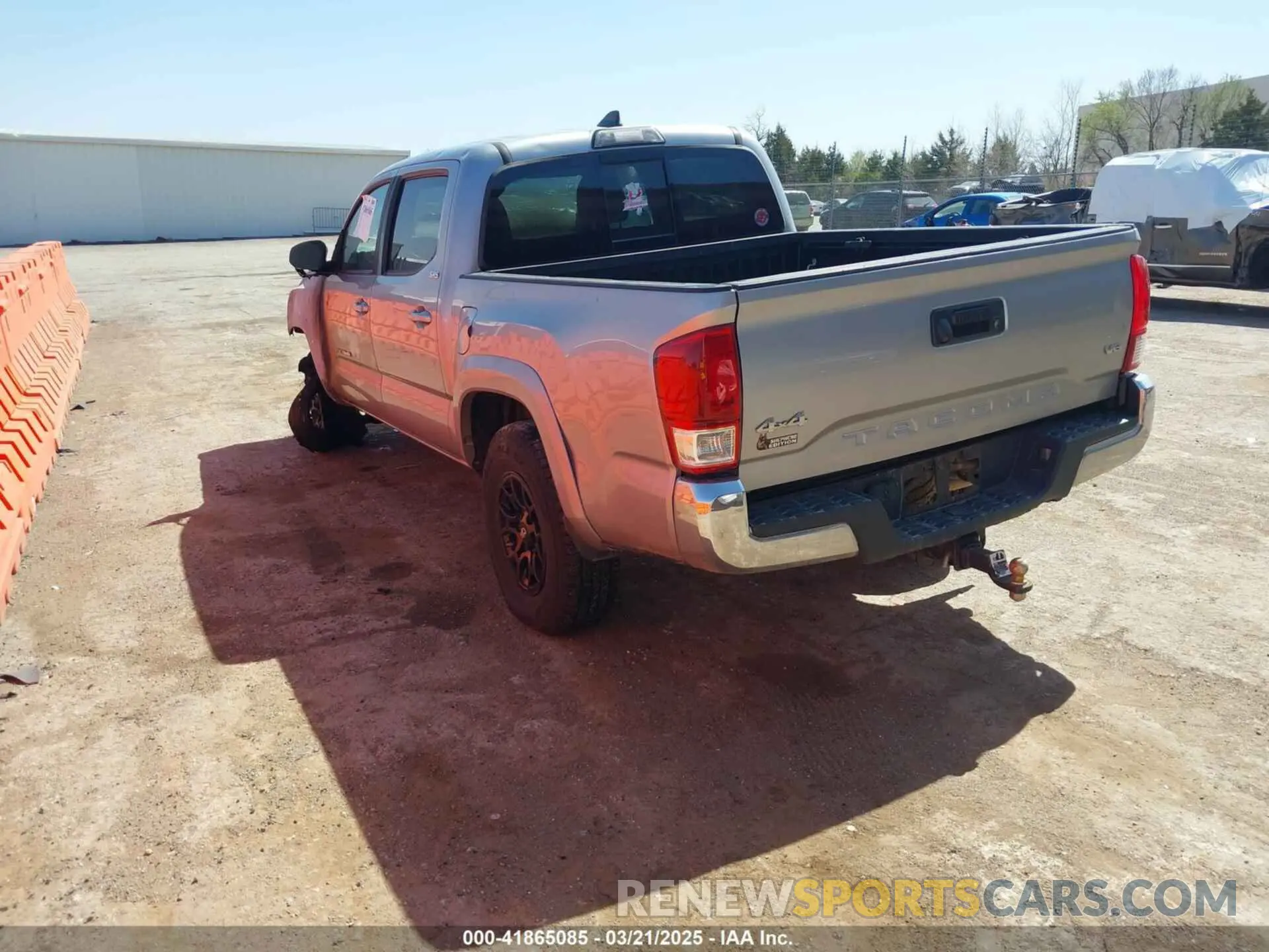 3 fotografías del automóvil dañado 3TMCZ5AN8KM196697 TOYOTA TACOMA 2019