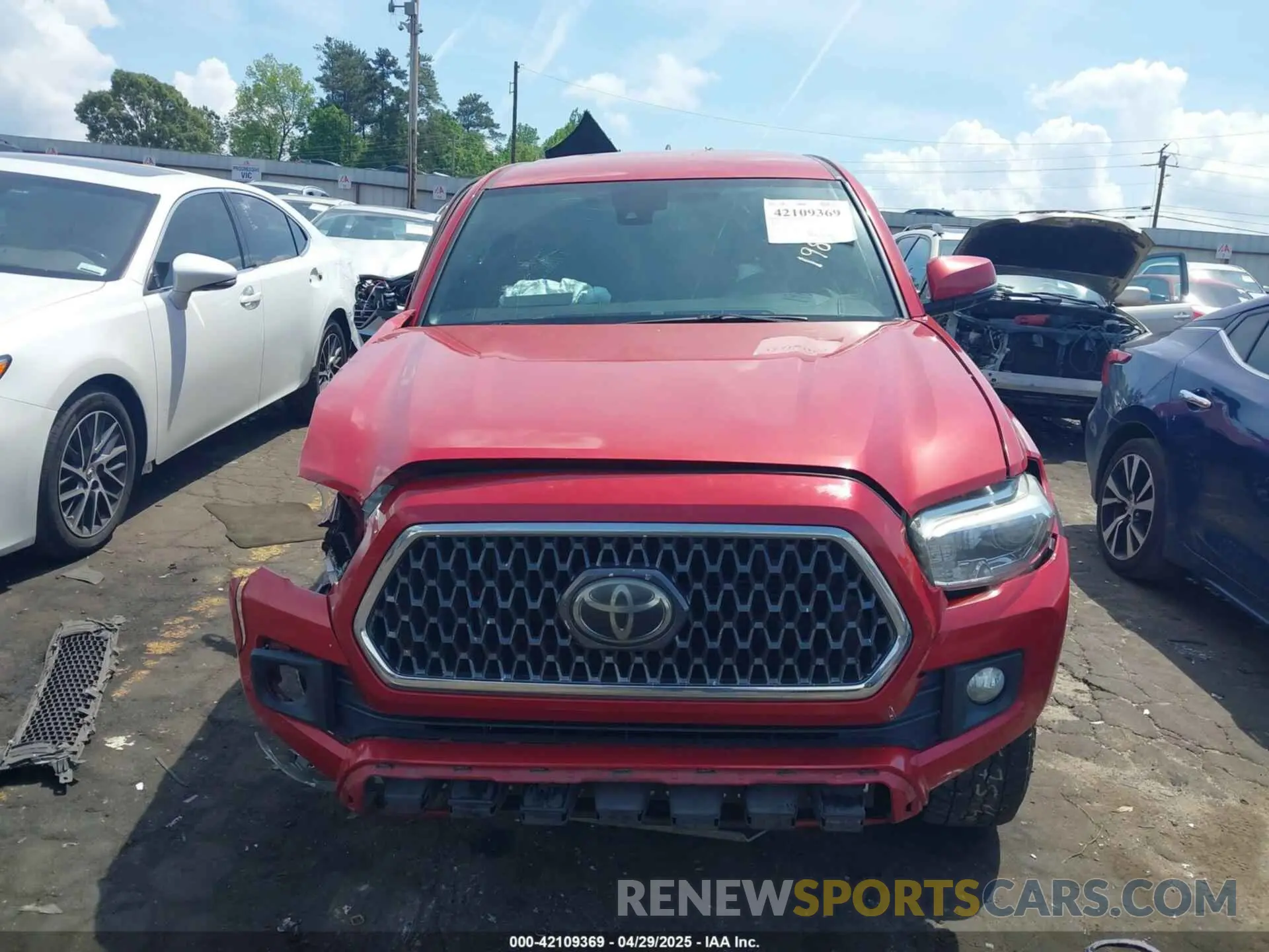 11 fotografías del automóvil dañado 3TMCZ5AN8KM198613 TOYOTA TACOMA 2019