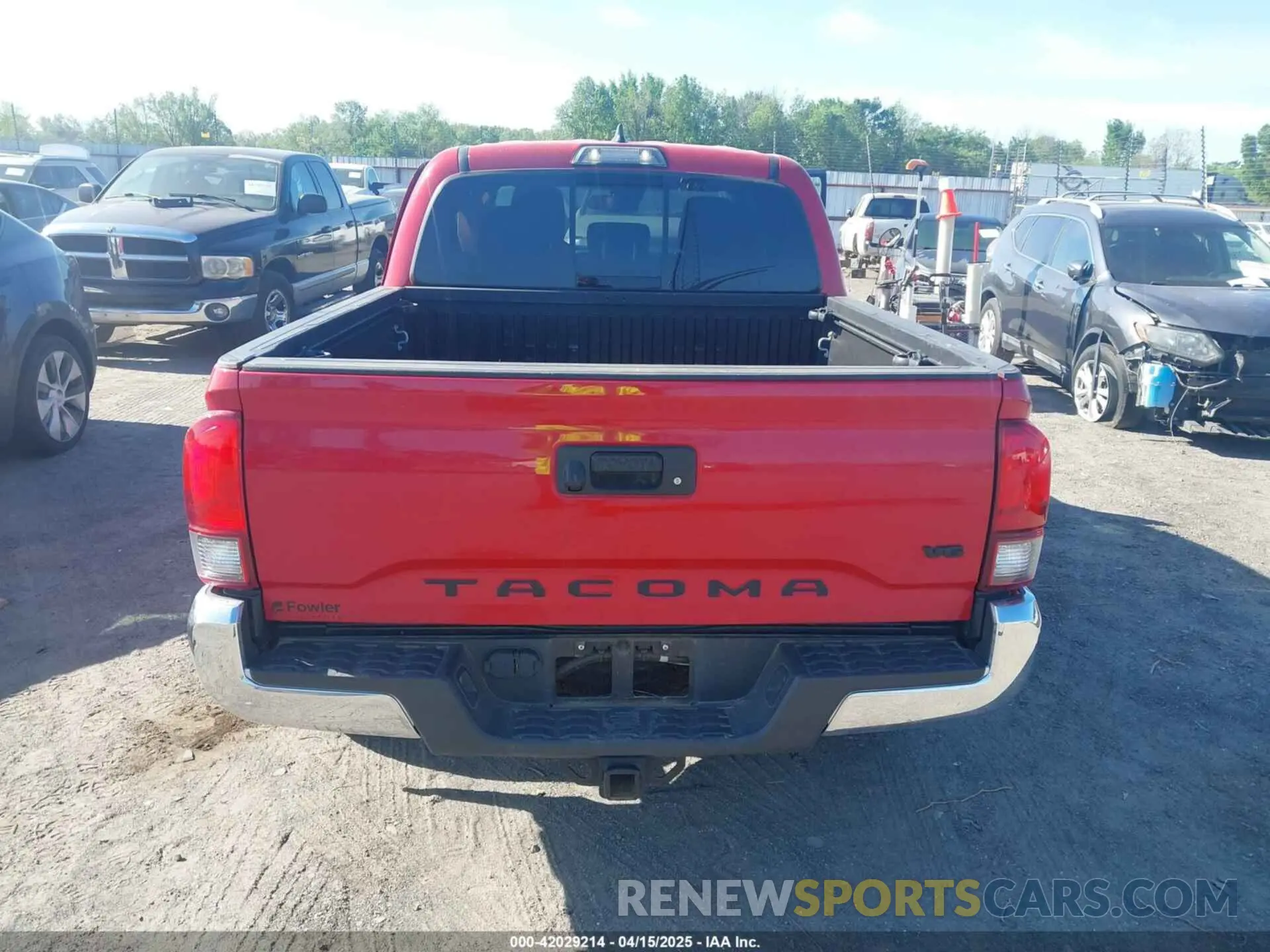 17 fotografías del automóvil dañado 3TMCZ5AN8KM259474 TOYOTA TACOMA 2019