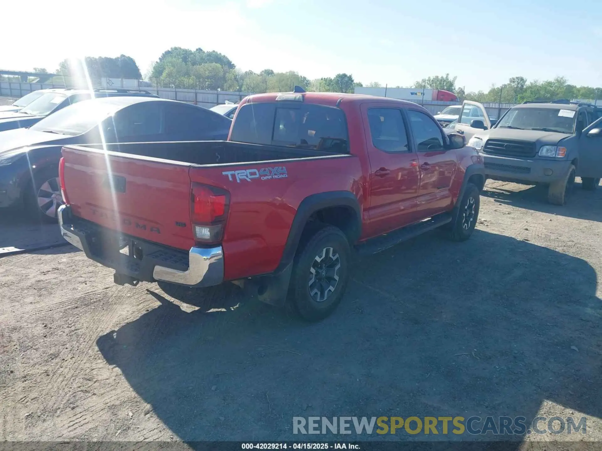 4 fotografías del automóvil dañado 3TMCZ5AN8KM259474 TOYOTA TACOMA 2019
