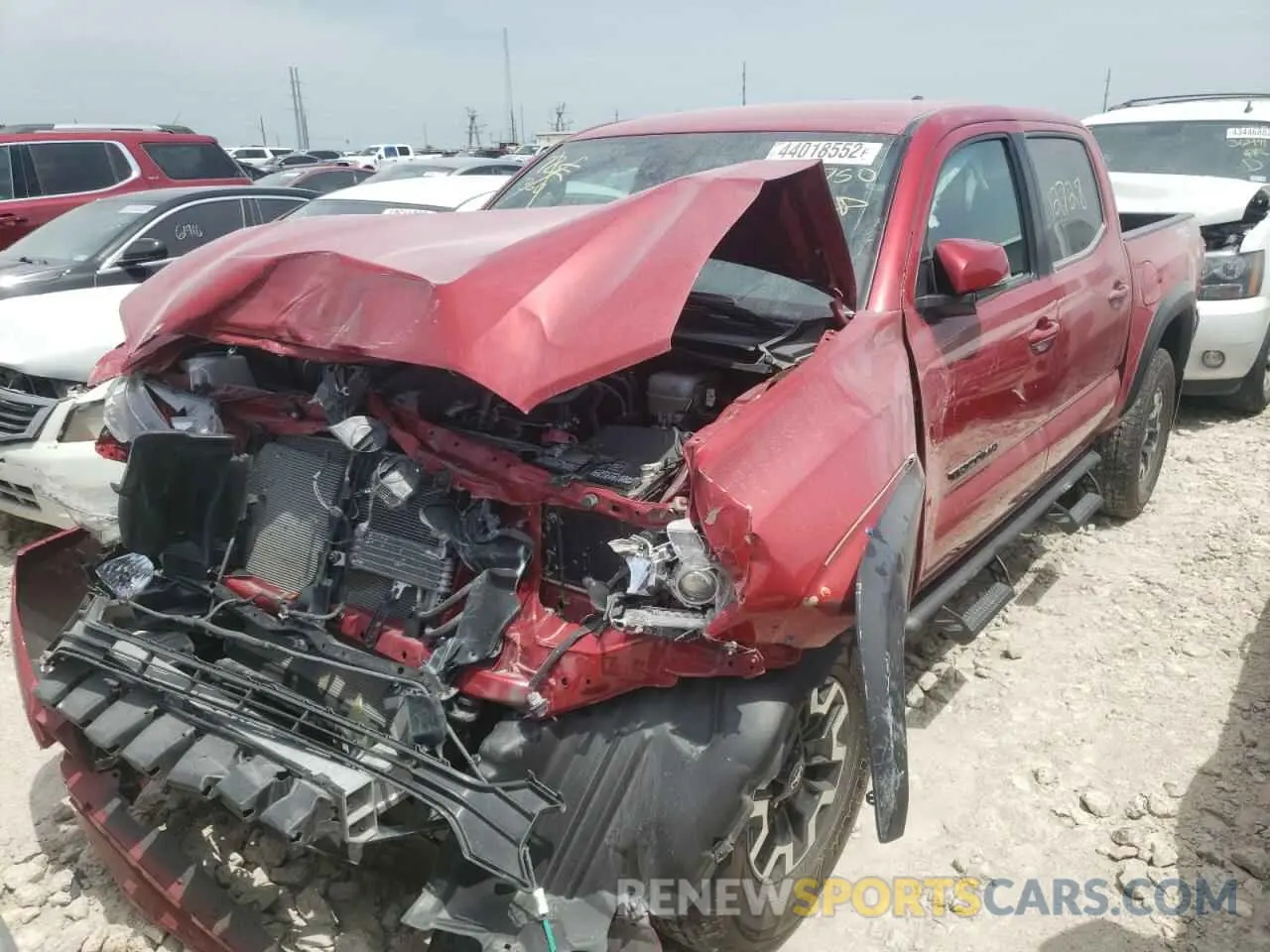 2 fotografías del automóvil dañado 3TMCZ5AN8KM266750 TOYOTA TACOMA 2019