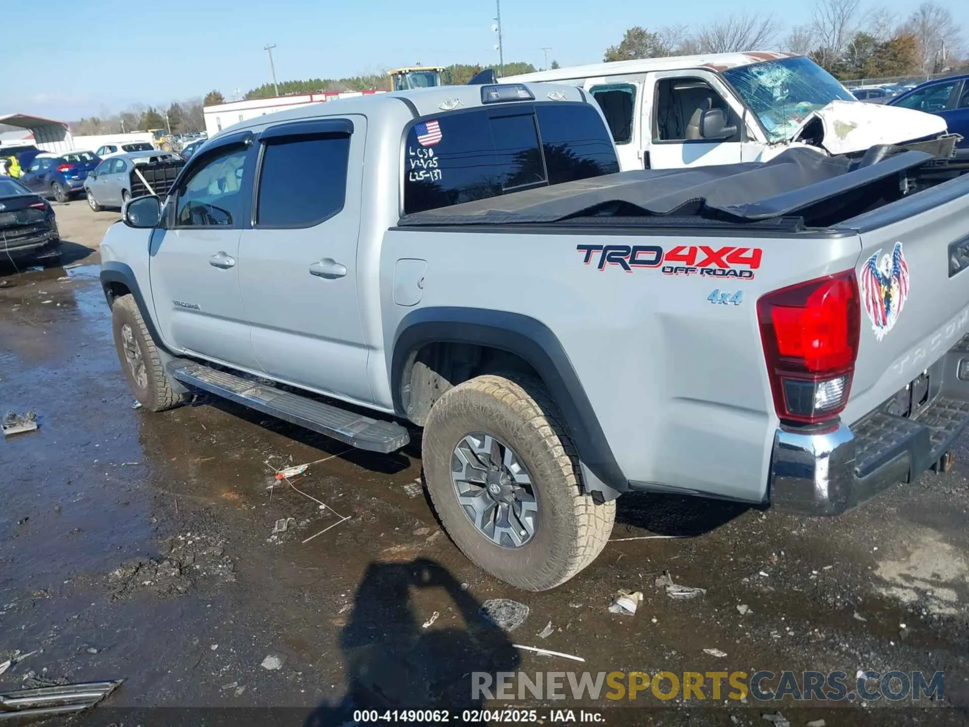 3 fotografías del automóvil dañado 3TMCZ5AN8KM268854 TOYOTA TACOMA 2019