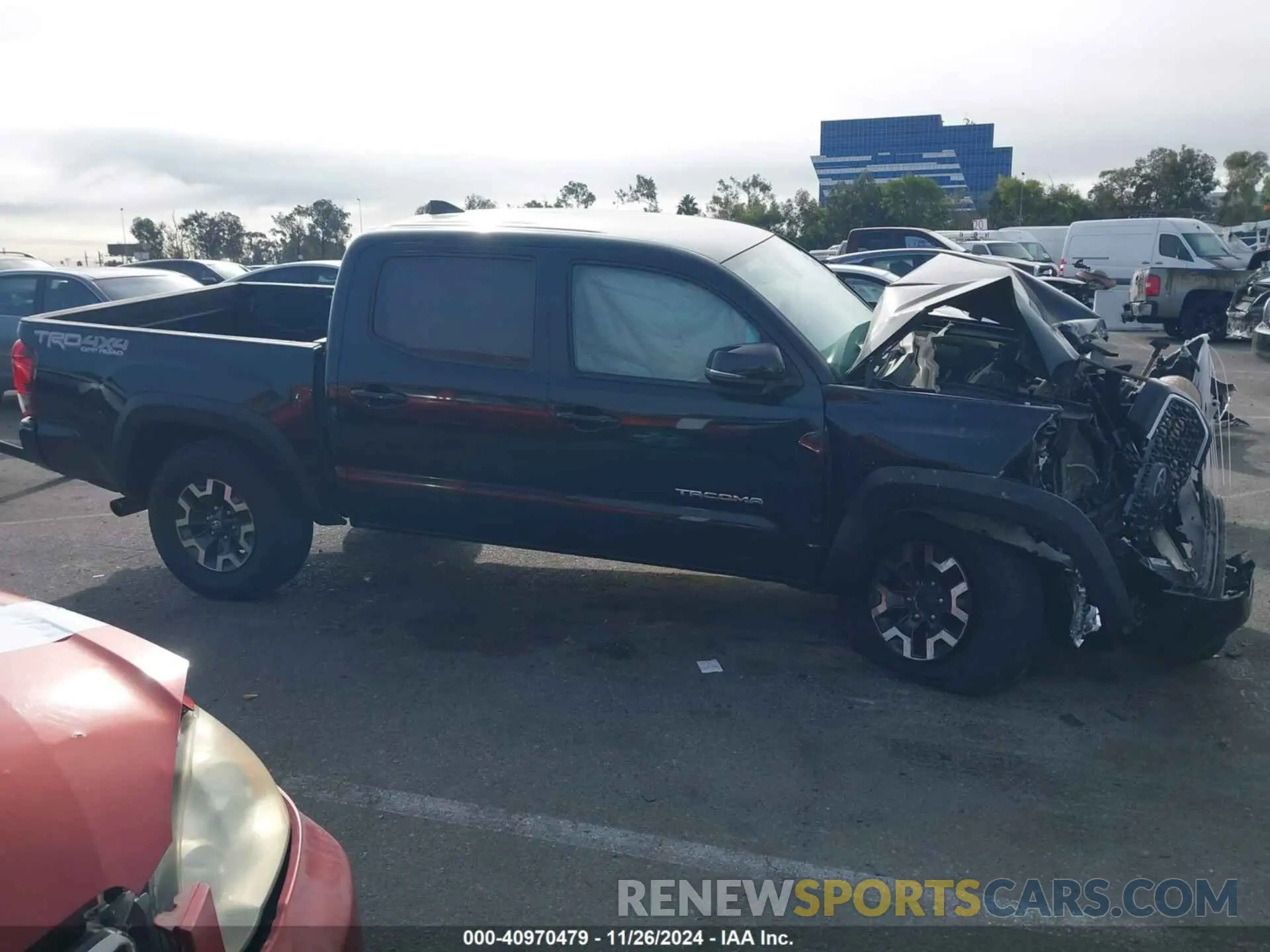 12 fotografías del automóvil dañado 3TMCZ5AN9KM193792 TOYOTA TACOMA 2019