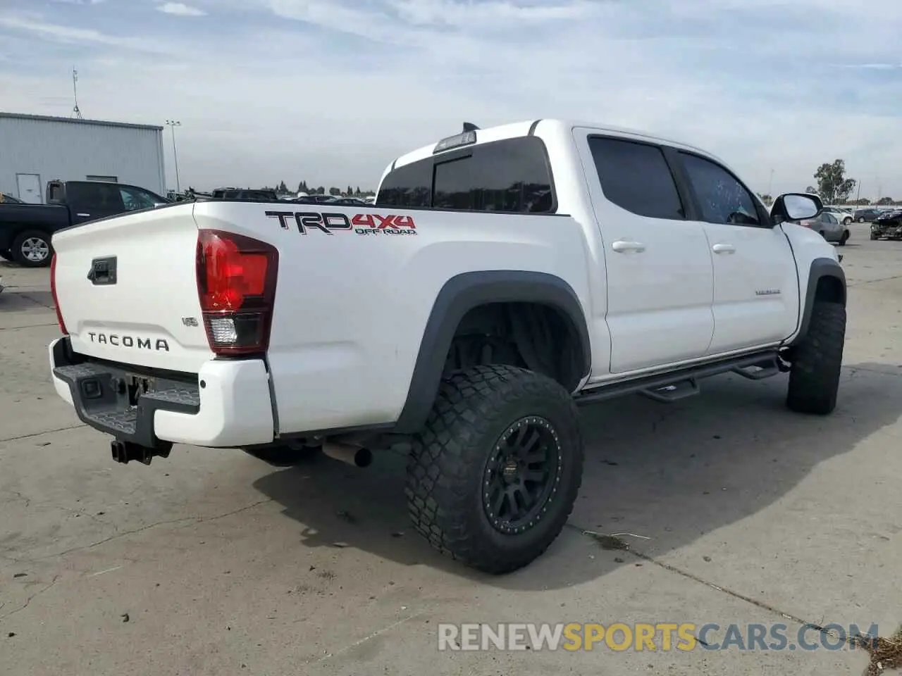 3 fotografías del automóvil dañado 3TMCZ5AN9KM203267 TOYOTA TACOMA 2019