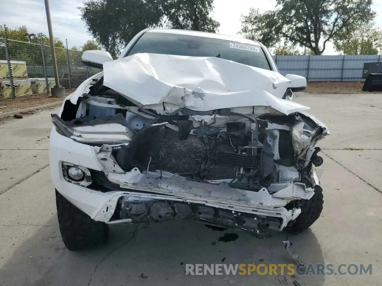 5 fotografías del automóvil dañado 3TMCZ5AN9KM203267 TOYOTA TACOMA 2019