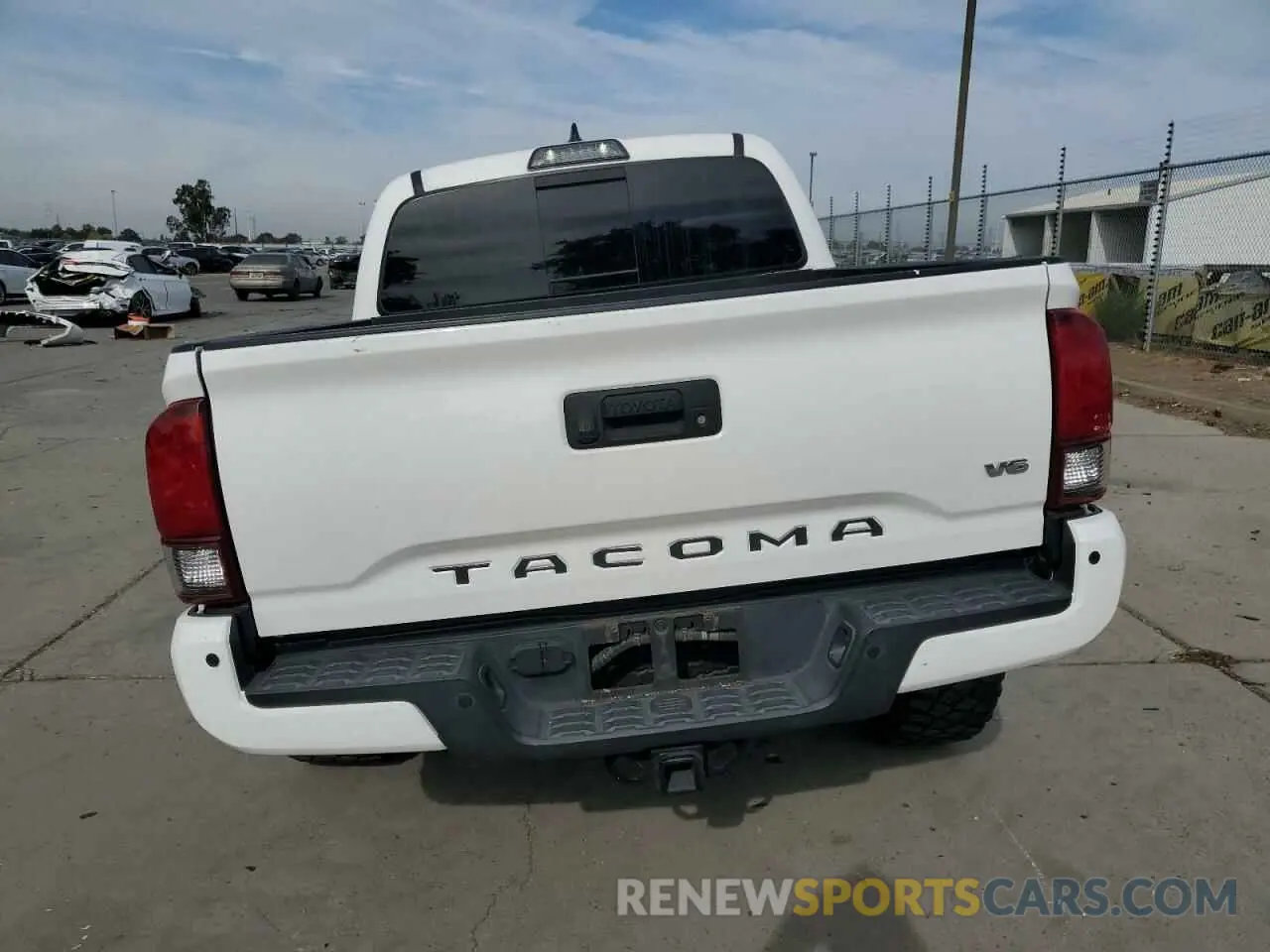 6 fotografías del automóvil dañado 3TMCZ5AN9KM203267 TOYOTA TACOMA 2019